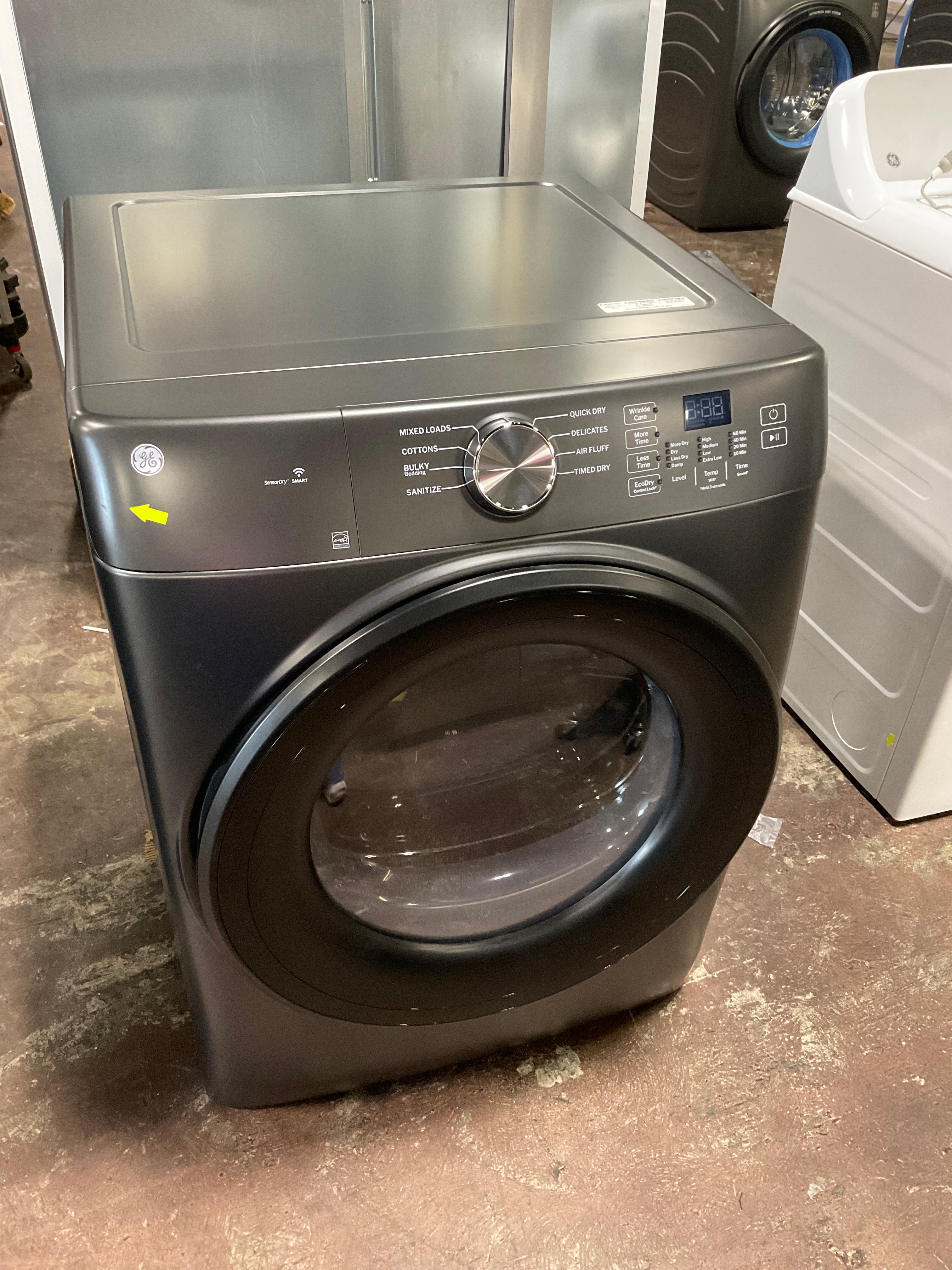 GE® ENERGY STAR® 7.8 cu. ft. Capacity Smart Front Load Electric Dryer