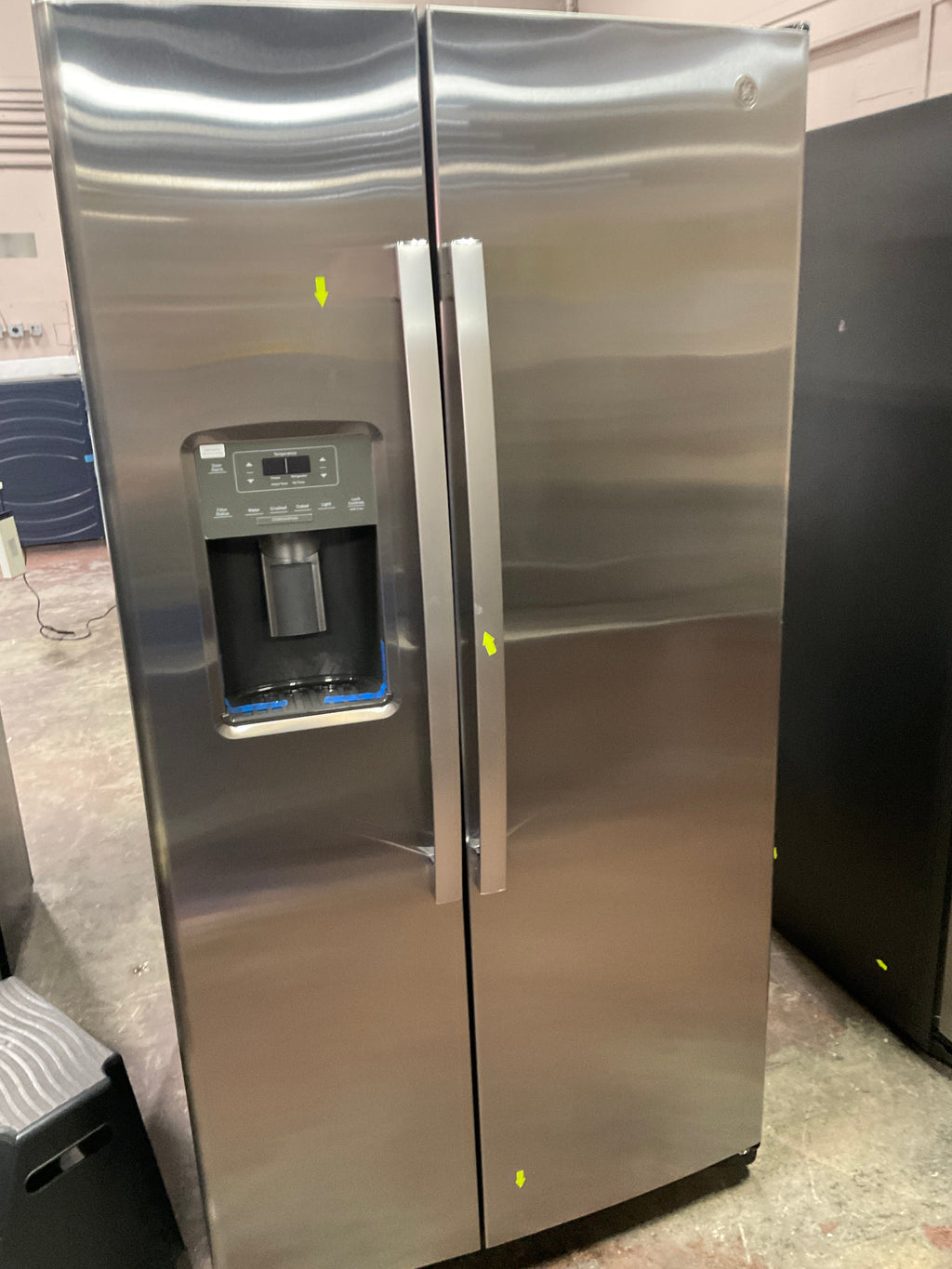 GE 25.3 Cu. Ft. Side-By-Side Refrigerator
