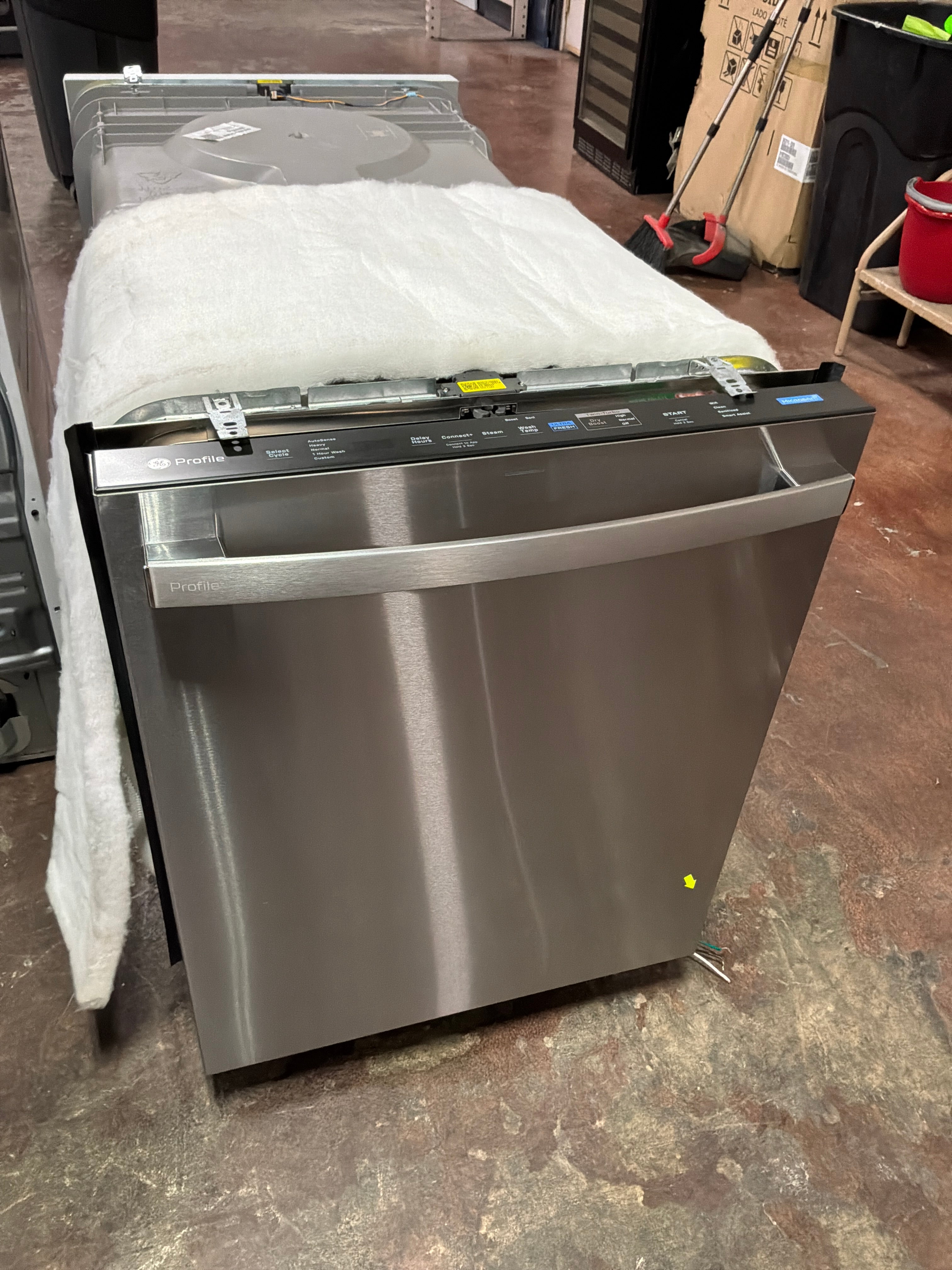 GE Profile™ ENERGY STAR Smart UltraFresh System Dishwasher with Microban™ Antimicrobial Technology with Deep Clean Washing 3rd Rack, 42 dBA