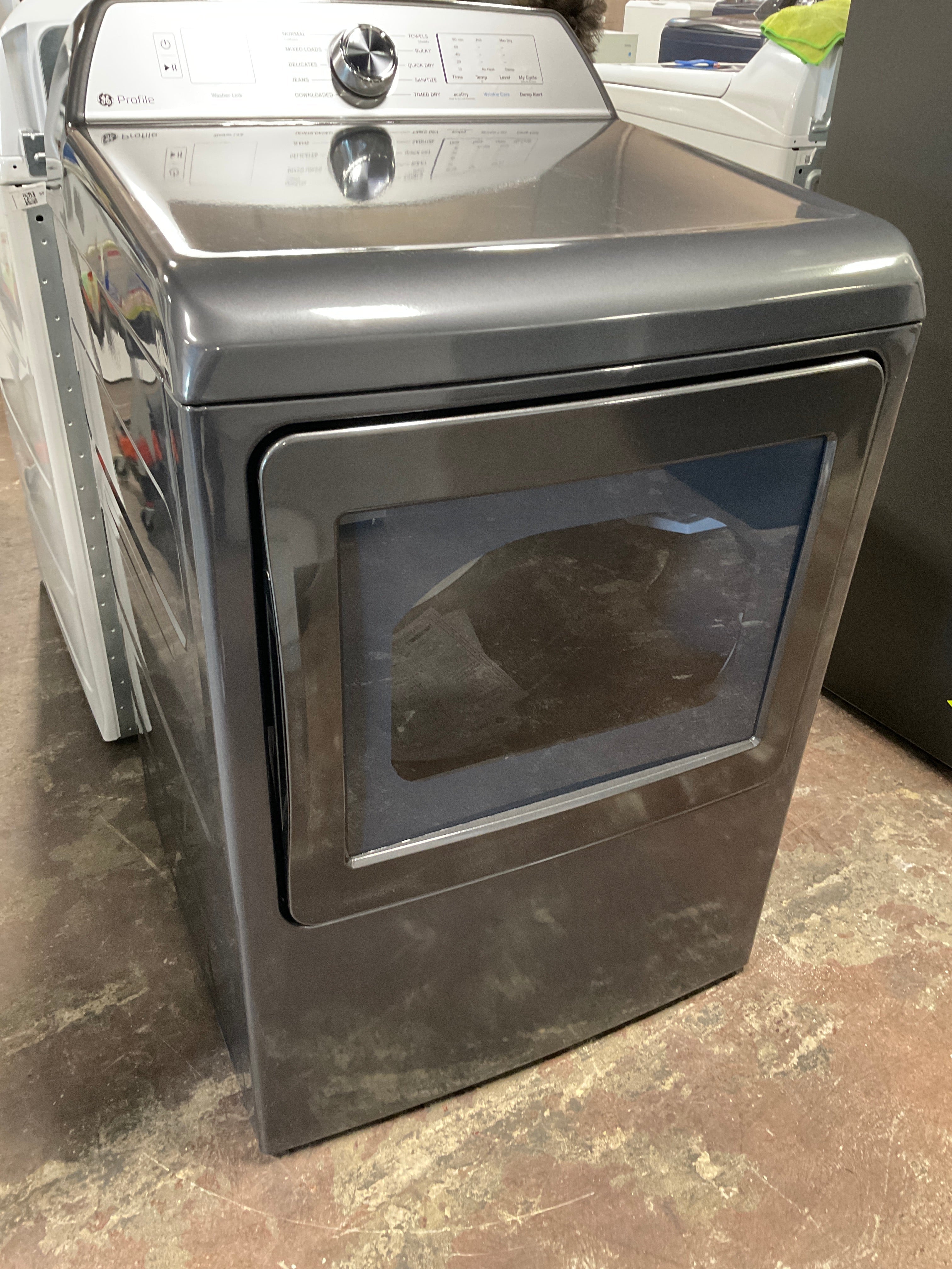 GE Profile™ ENERGY STAR® 7.4 cu. ft. Capacity aluminized alloy drum Gas Dryer with Sanitize Cycle and Sensor Dry