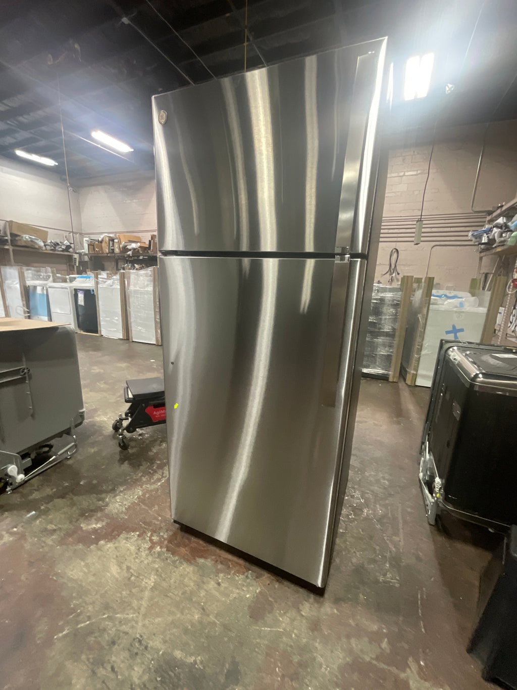 GE GE® ENERGY STAR® 17.5 Cu. Ft. Top-Freezer Refrigerator