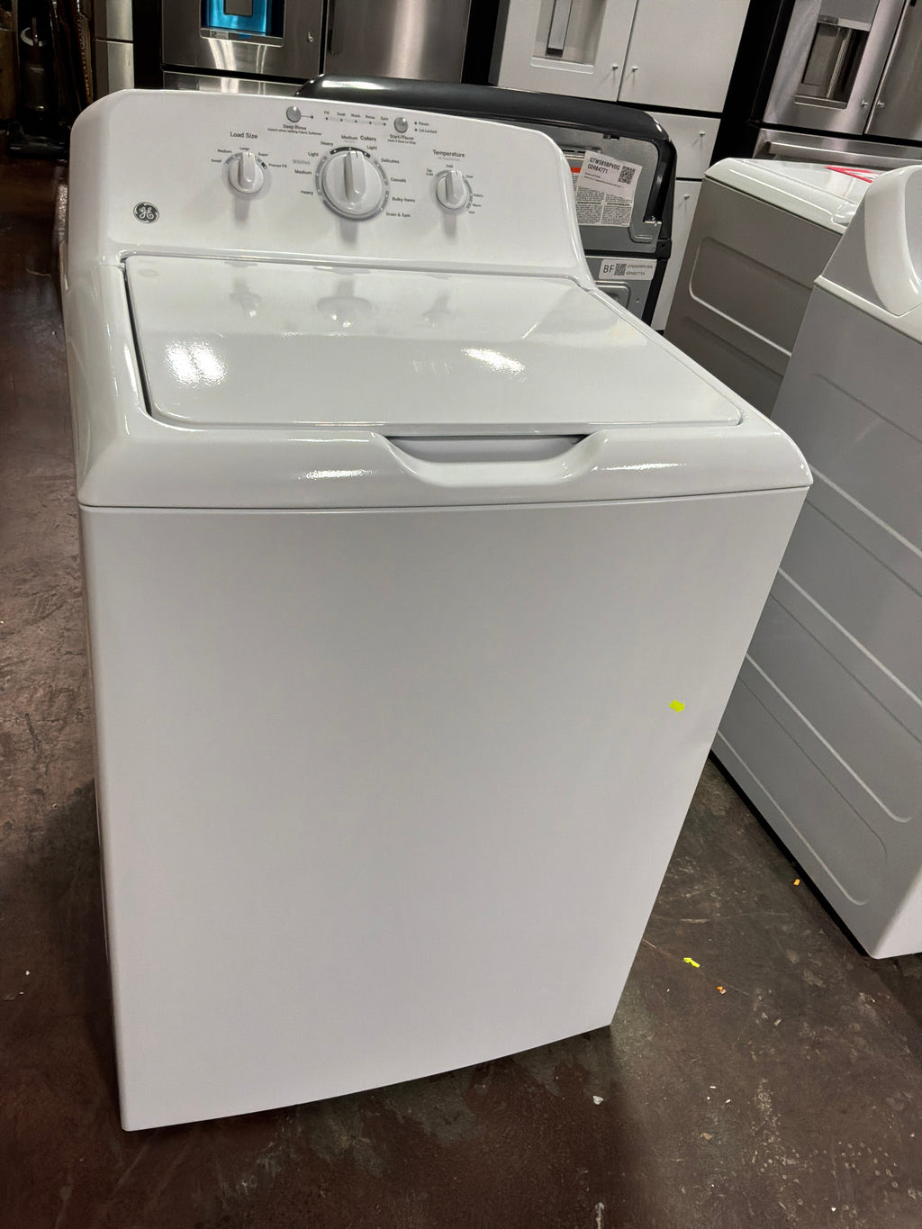 GE® 4.0 cu. ft. Capacity Washer with Stainless Steel Basket and Water Level Control
