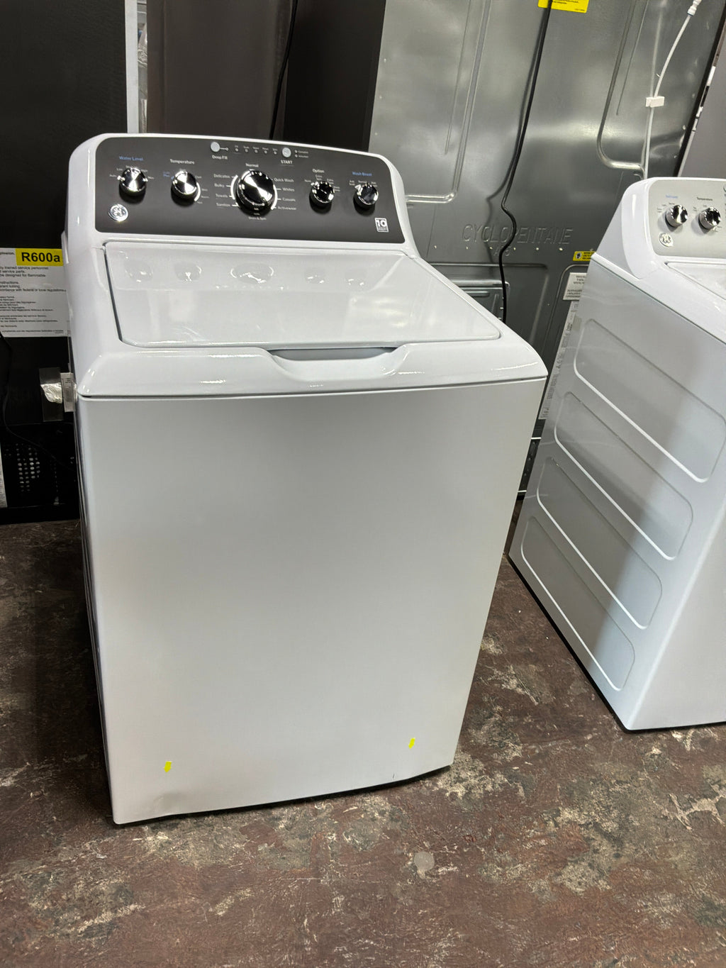 GE GE® 4.5 cu. ft. Capacity Washer with Stainless Steel Basket, Cold Plus and Wash Boost