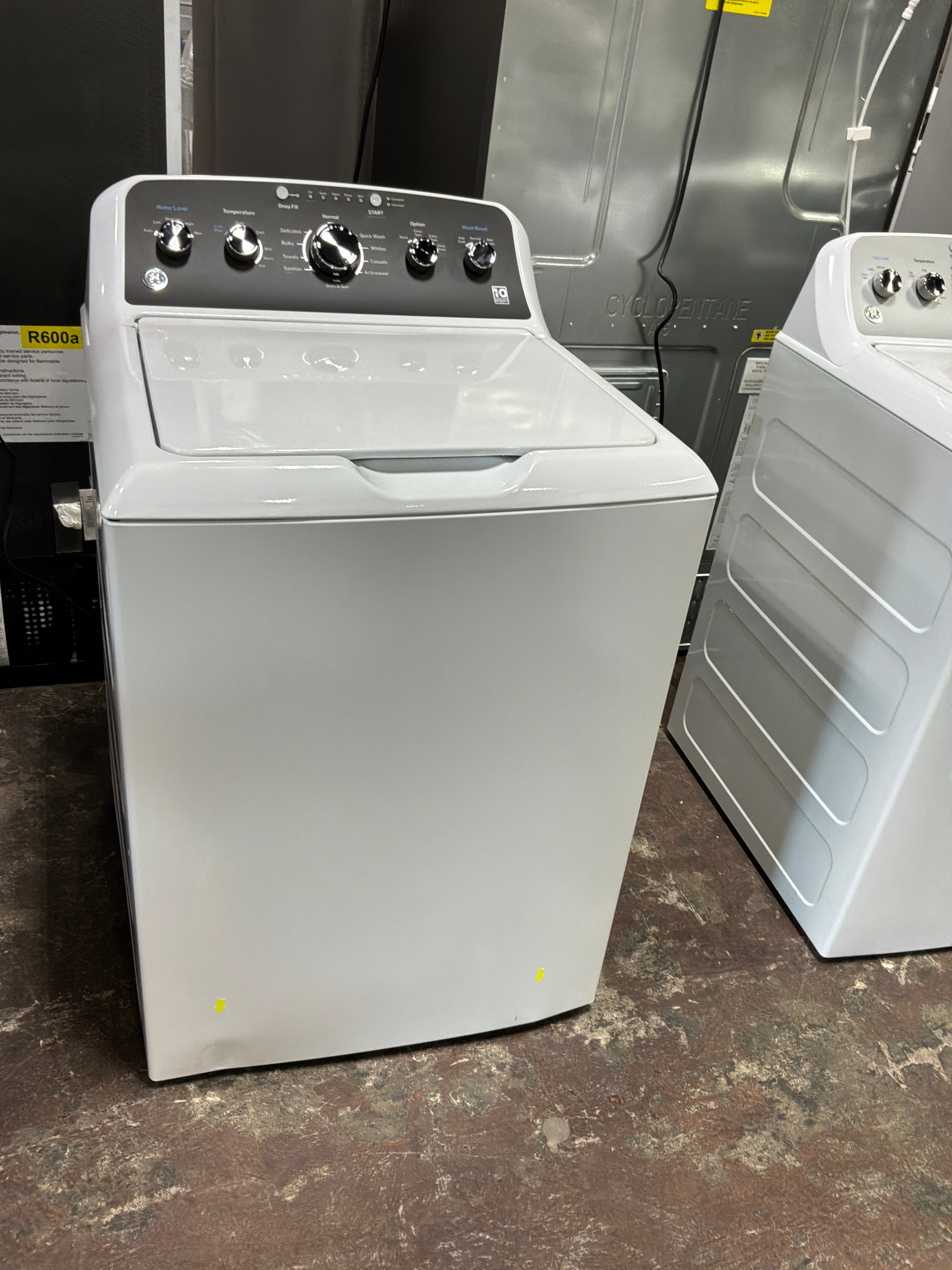 GE GE® 4.5 cu. ft. Capacity Washer with Stainless Steel Basket, Cold Plus and Wash Boost
