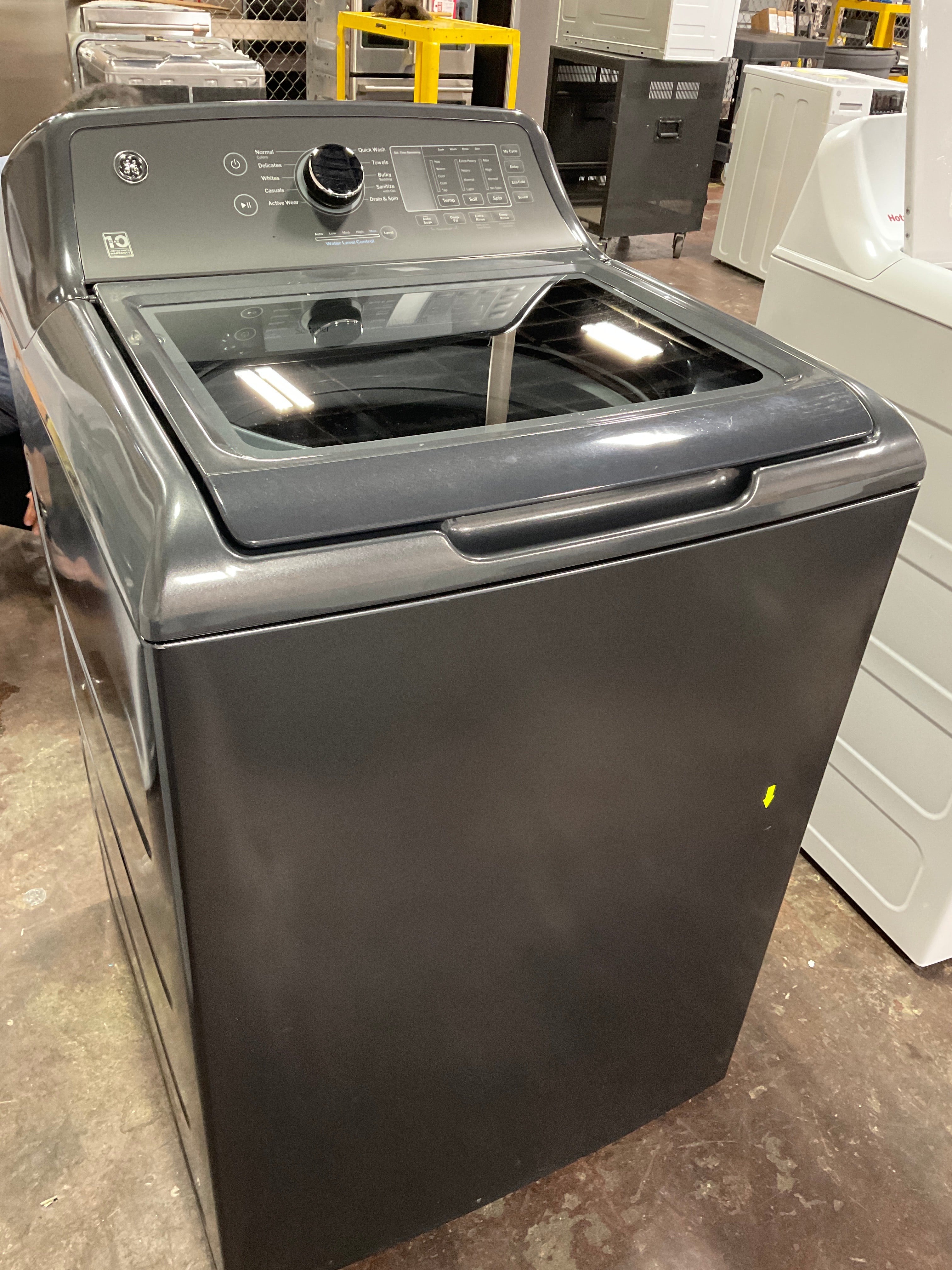 GE GE® 4.5 cu. ft. Capacity Washer with Water Level Control