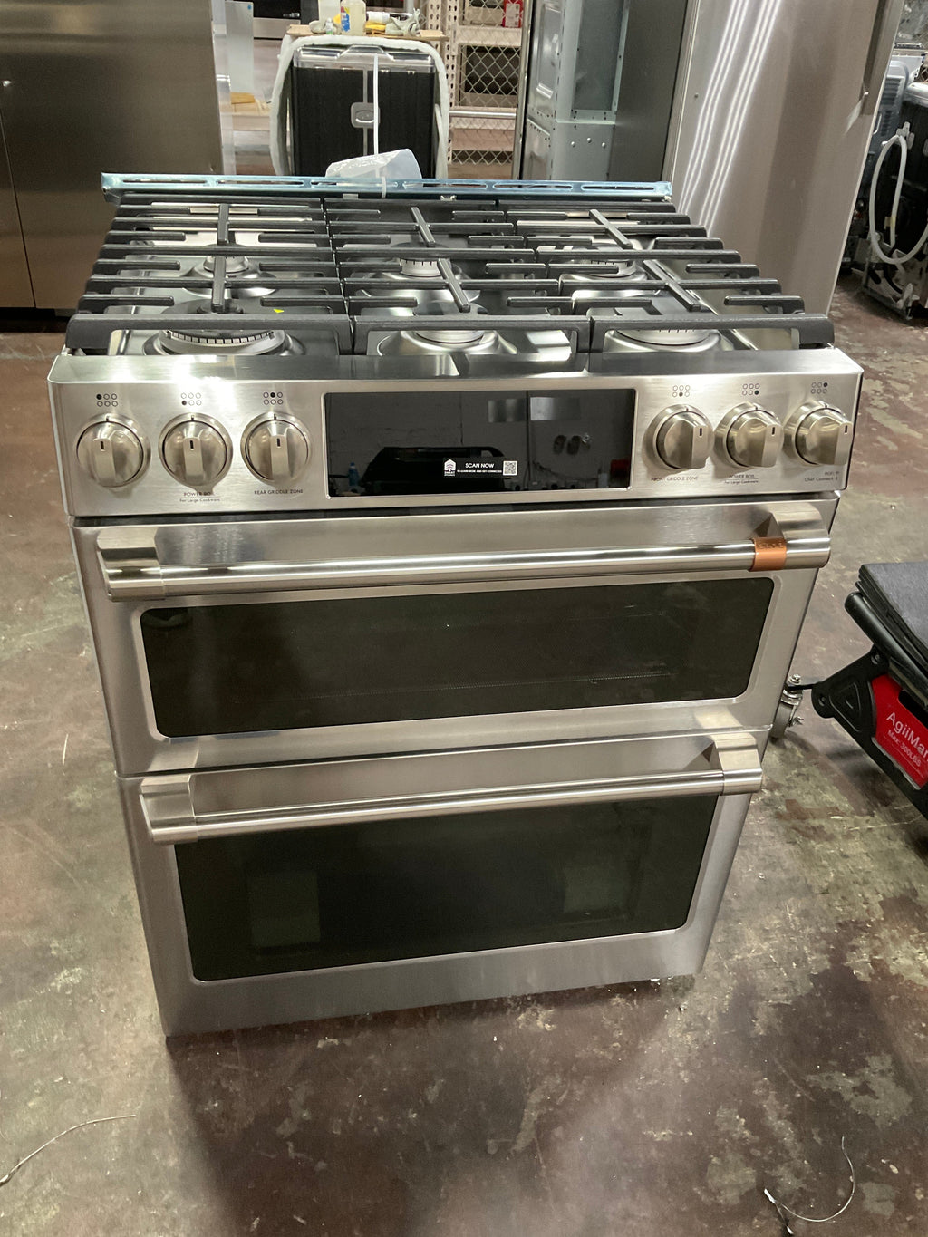 CAFÉ™ 30" Smart Slide-In, Front-Control, Dual-Fuel, Double-Oven Range with Convection
