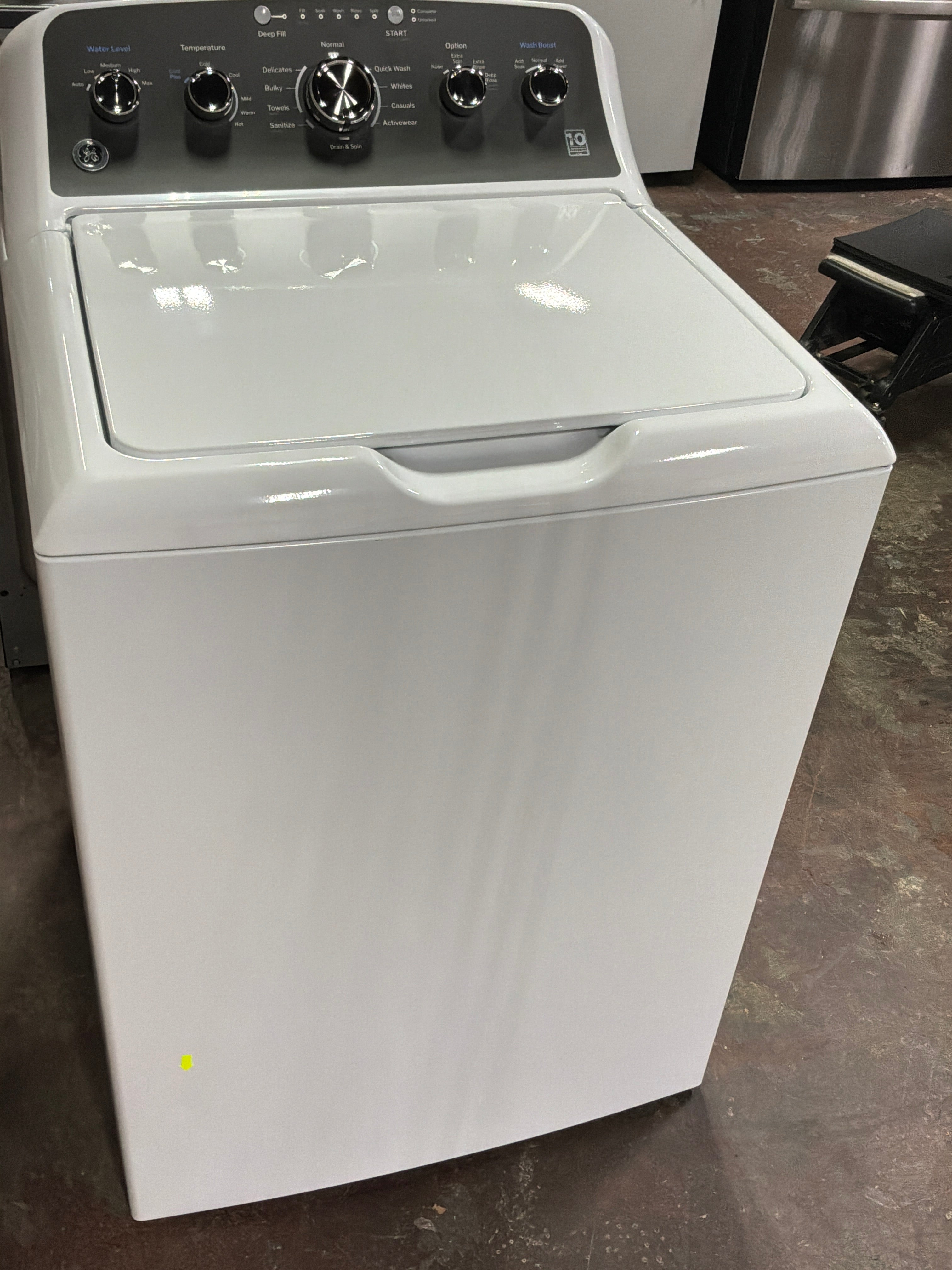 GE GE® 4.5 cu. ft. Capacity Washer with Stainless Steel Basket, Cold Plus and Wash Boost