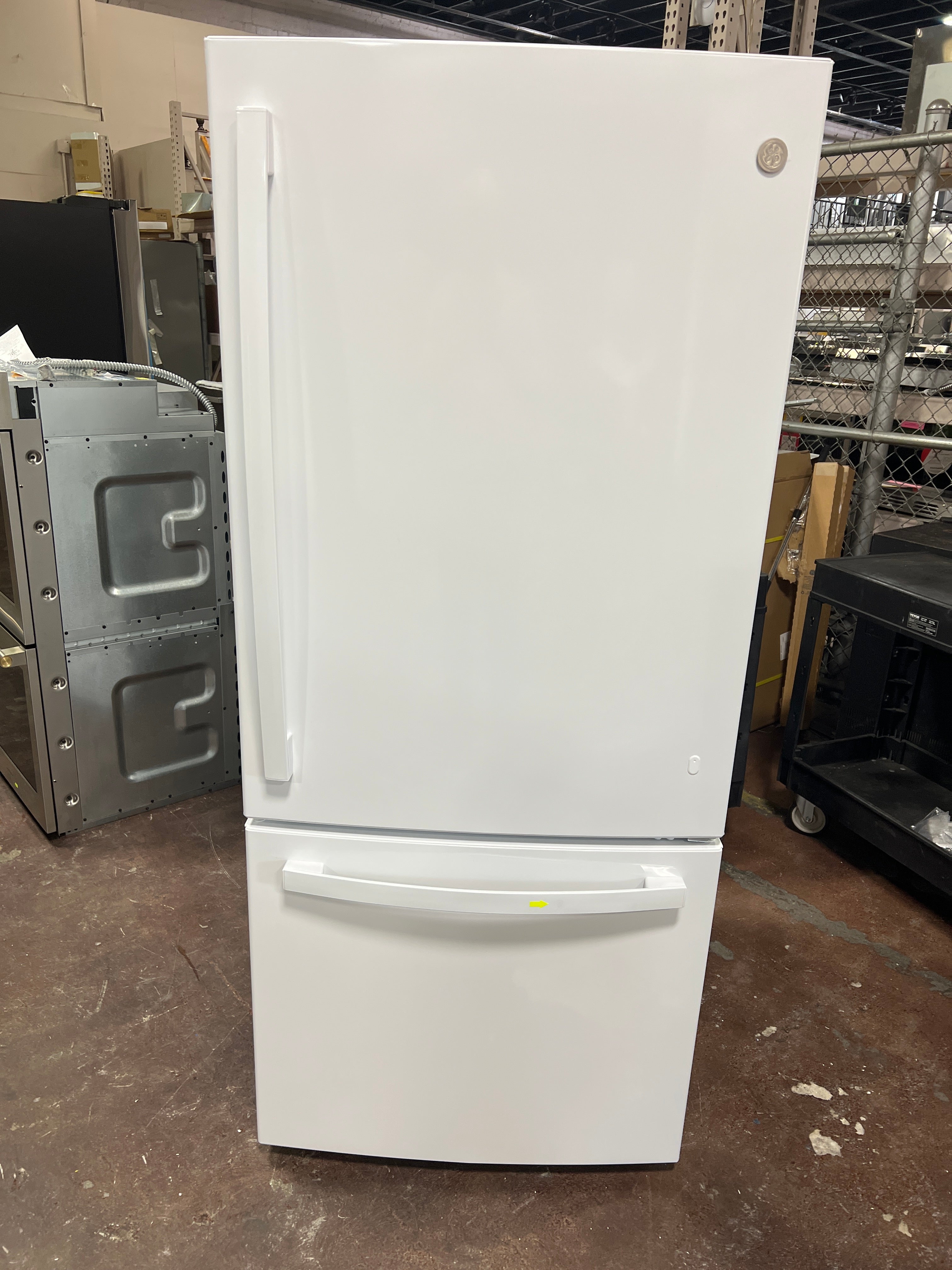GE® ENERGY STAR® 21.0 Cu. Ft. Bottom-Freezer Refrigerator