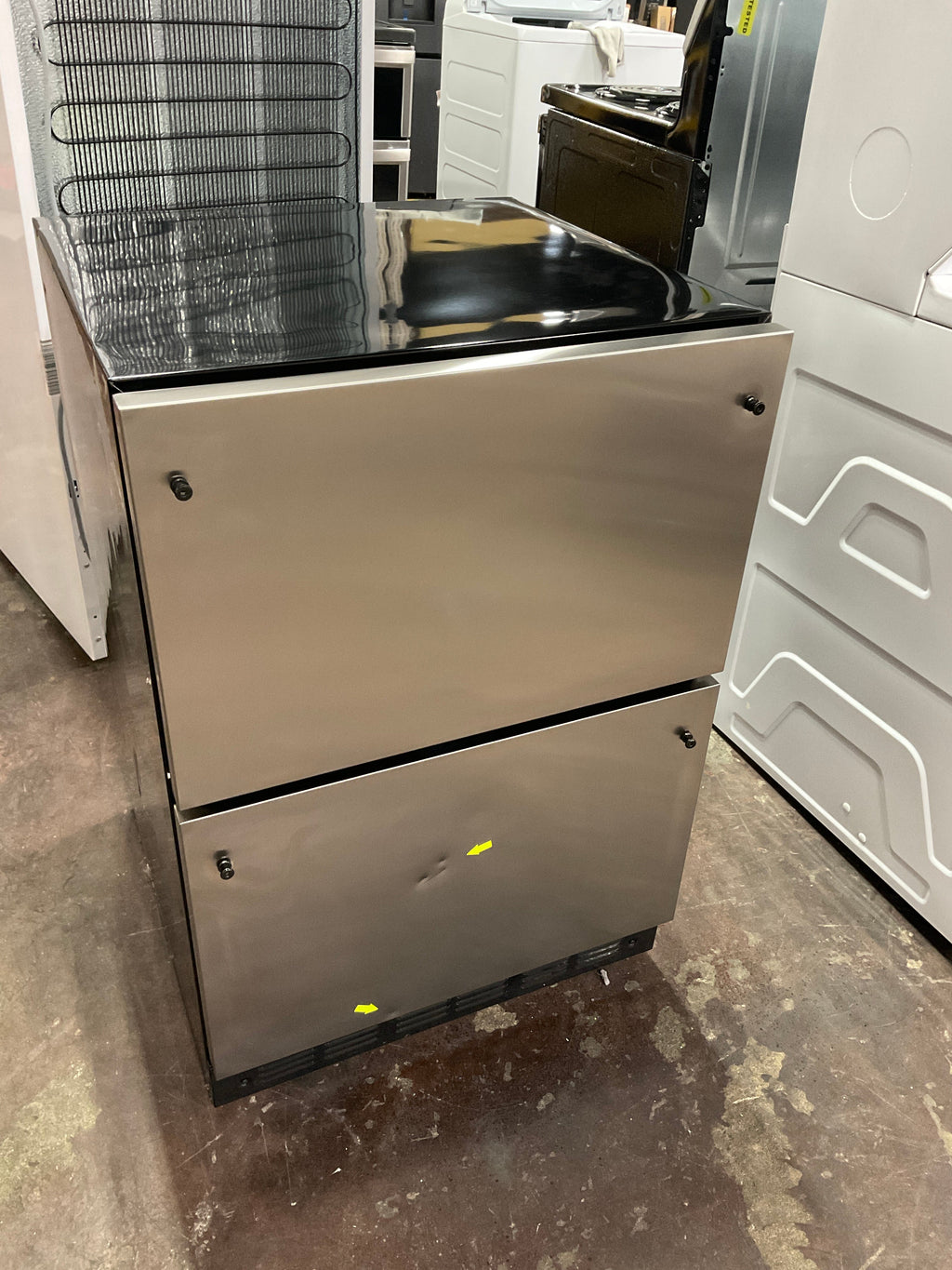 Monogram 24" Double-Drawer Refrigerator