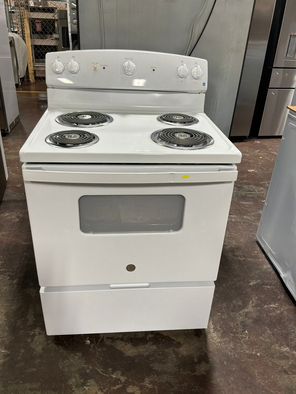 GE® ENERGY STAR® 30" Free-Standing Electric Range