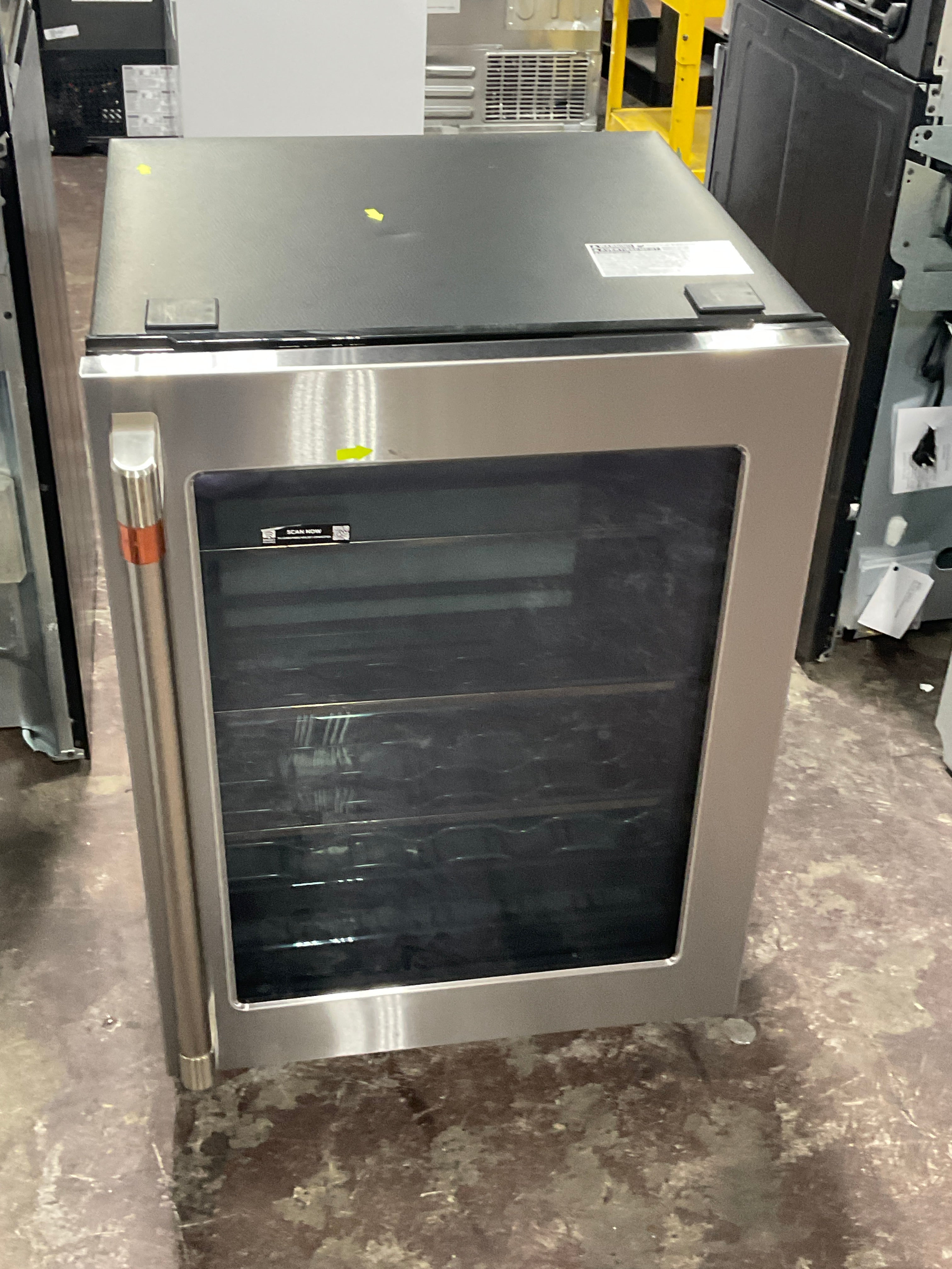 CAFÉ™ ENERGY STAR® Beverage Center
