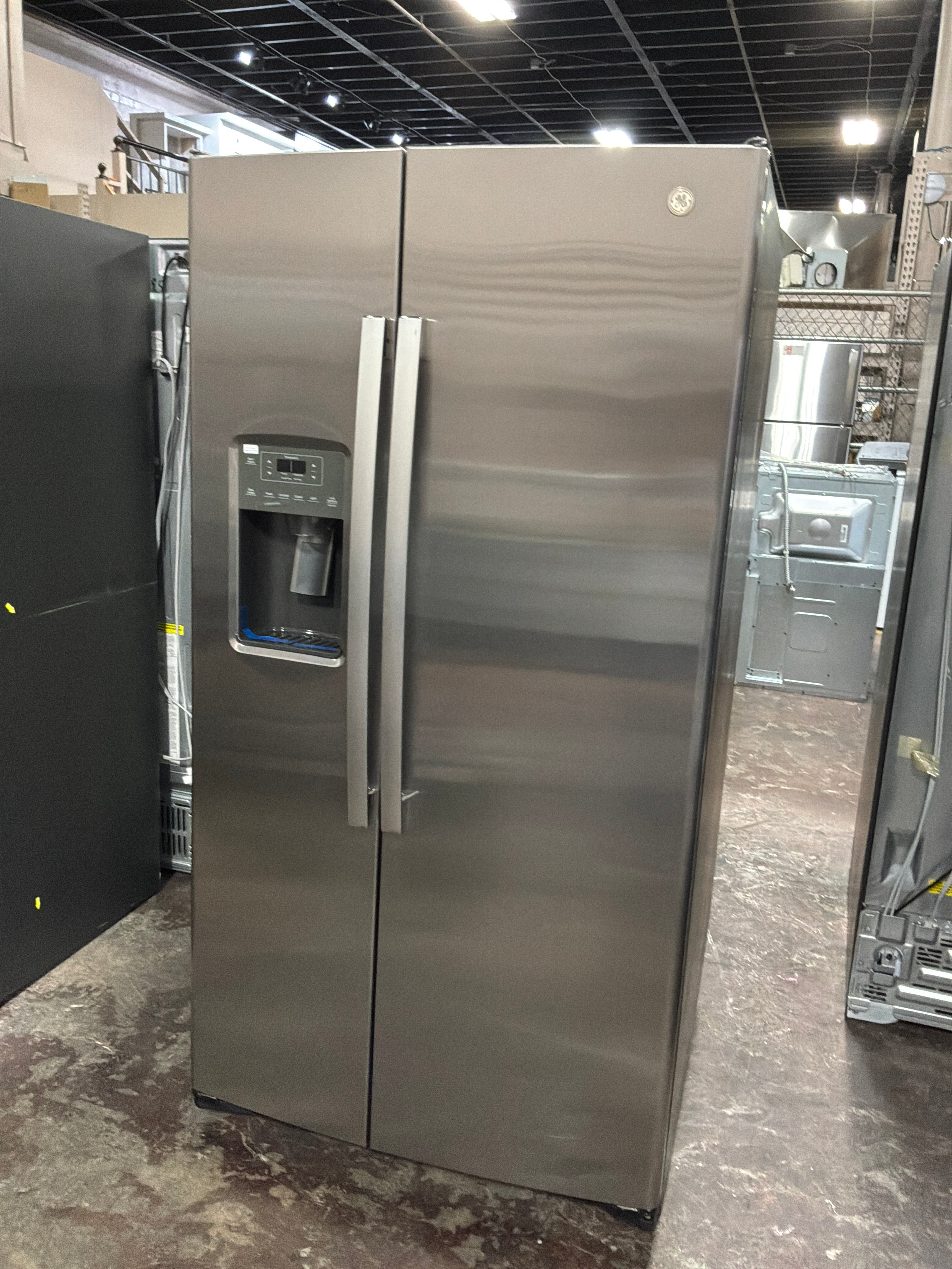 GE 25.3 Cu. Ft. Side-By-Side Refrigerator
