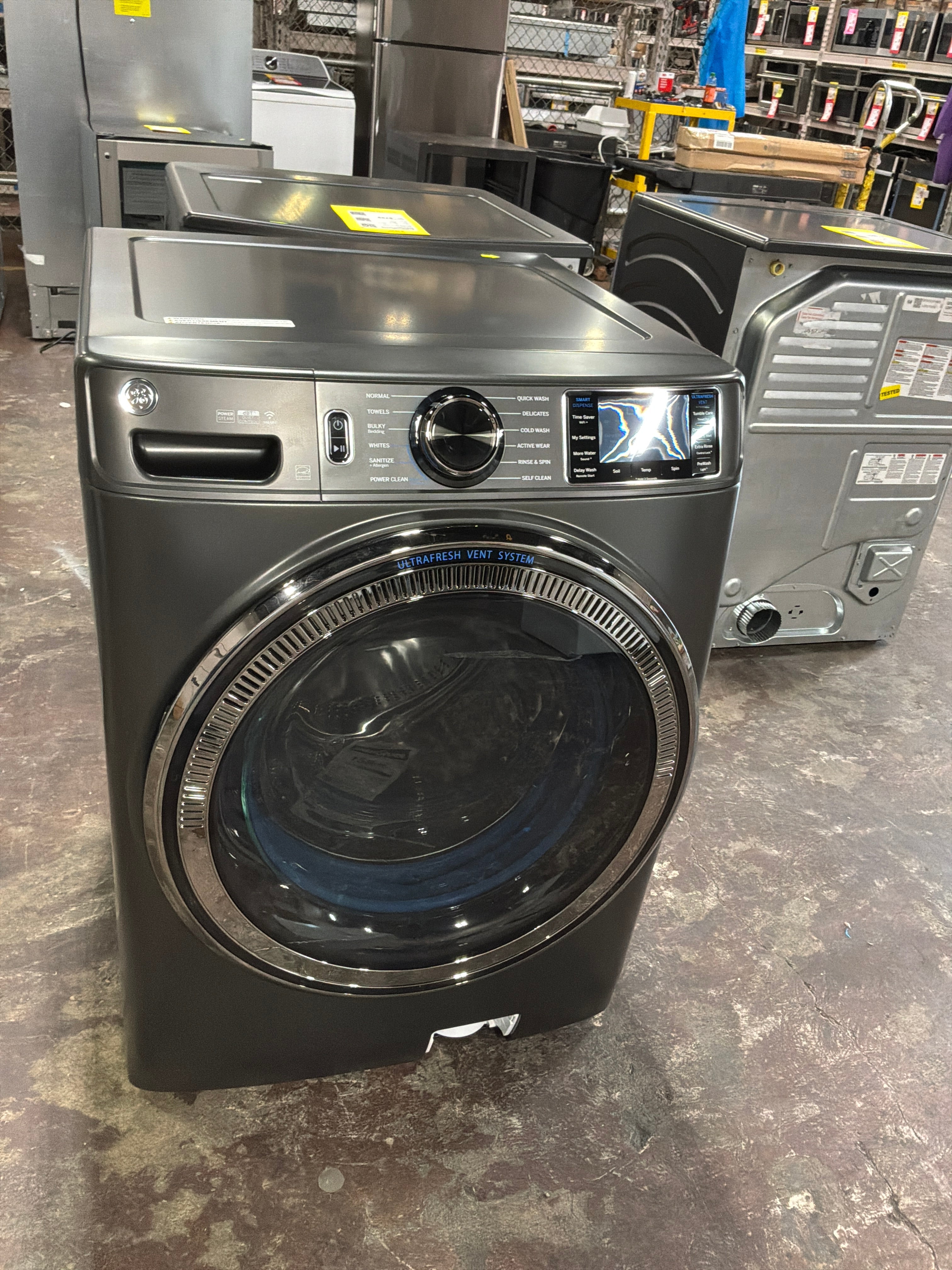 GE® ENERGY STAR® 5.0 cu. ft. Capacity Smart Front Load Steam Washer with SmartDispense™ UltraFresh Vent System with OdorBlock™ and Steam