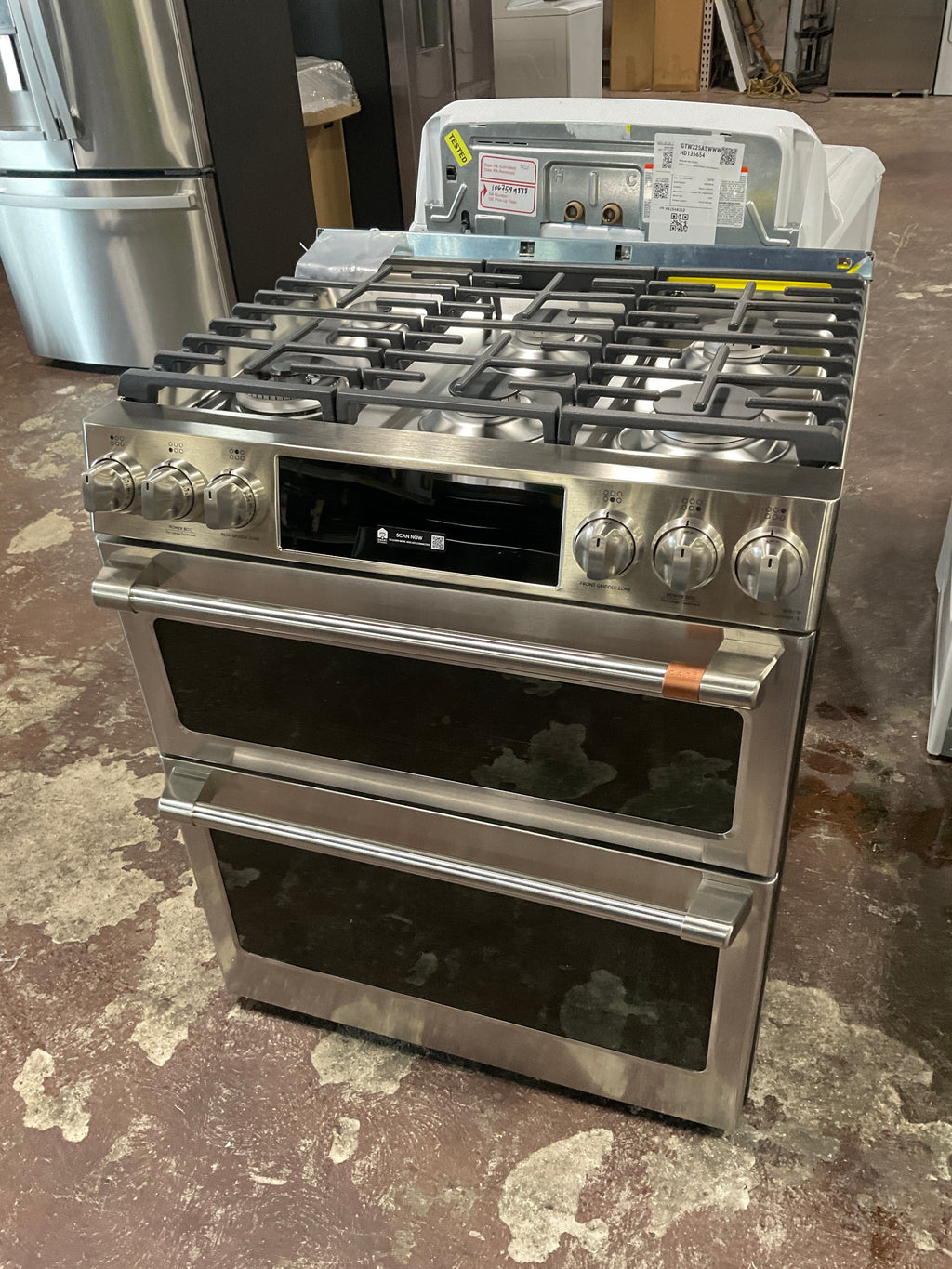 CAFÉ™ 30" Smart Slide-In, Front-Control, Gas Double-Oven Range with Convection