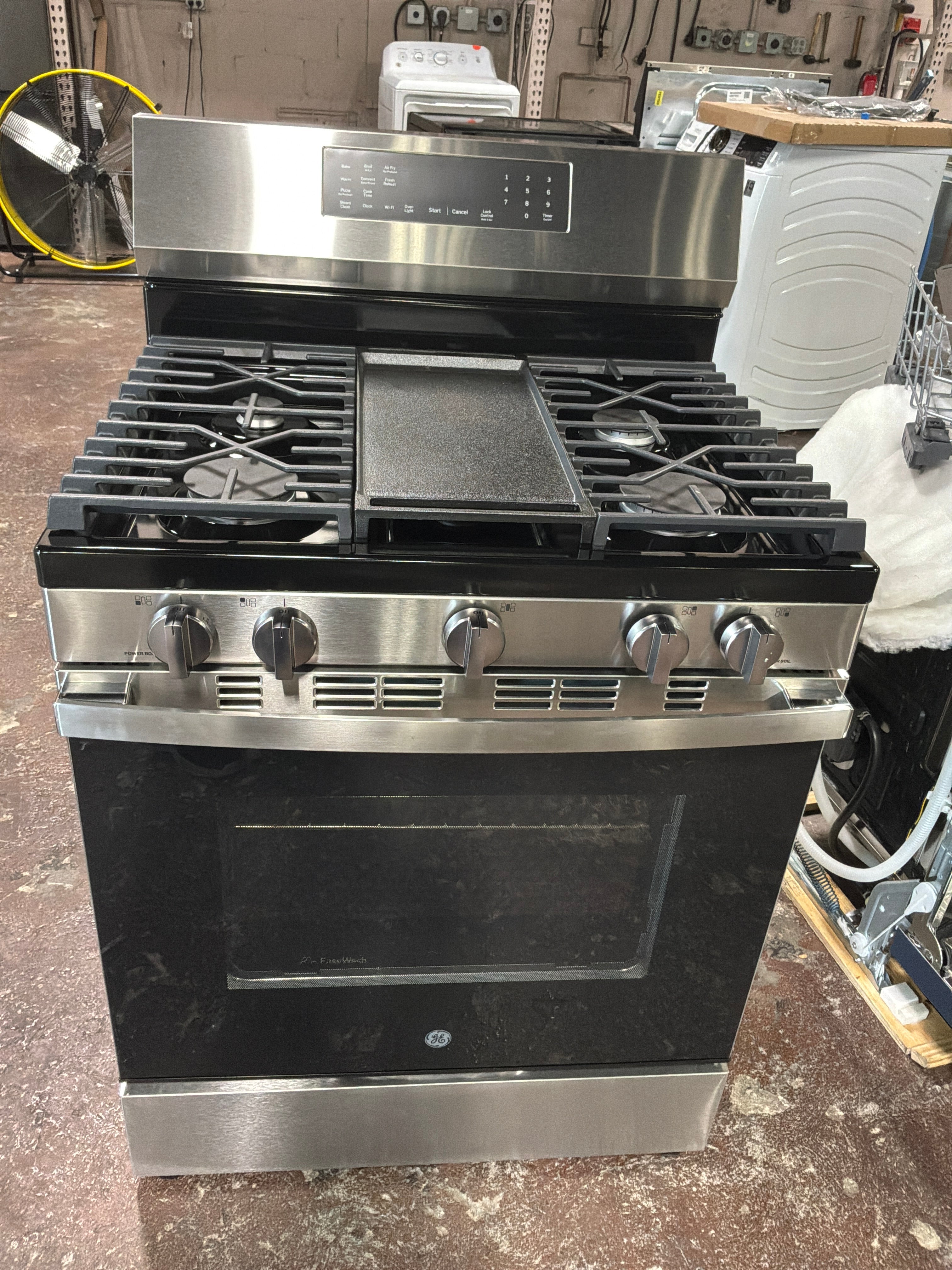 GE® 30" Free-Standing Gas Convection Range with No Preheat Air Fry and EasyWash™ Oven Tray