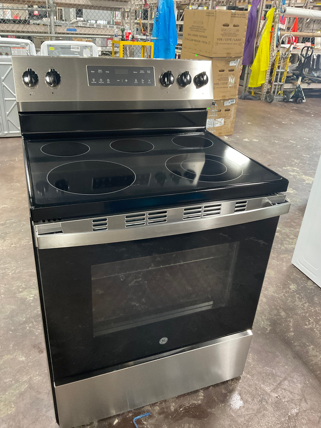GE® ENERGY STAR® 30" Free-Standing Electric Range with Crisp Mode