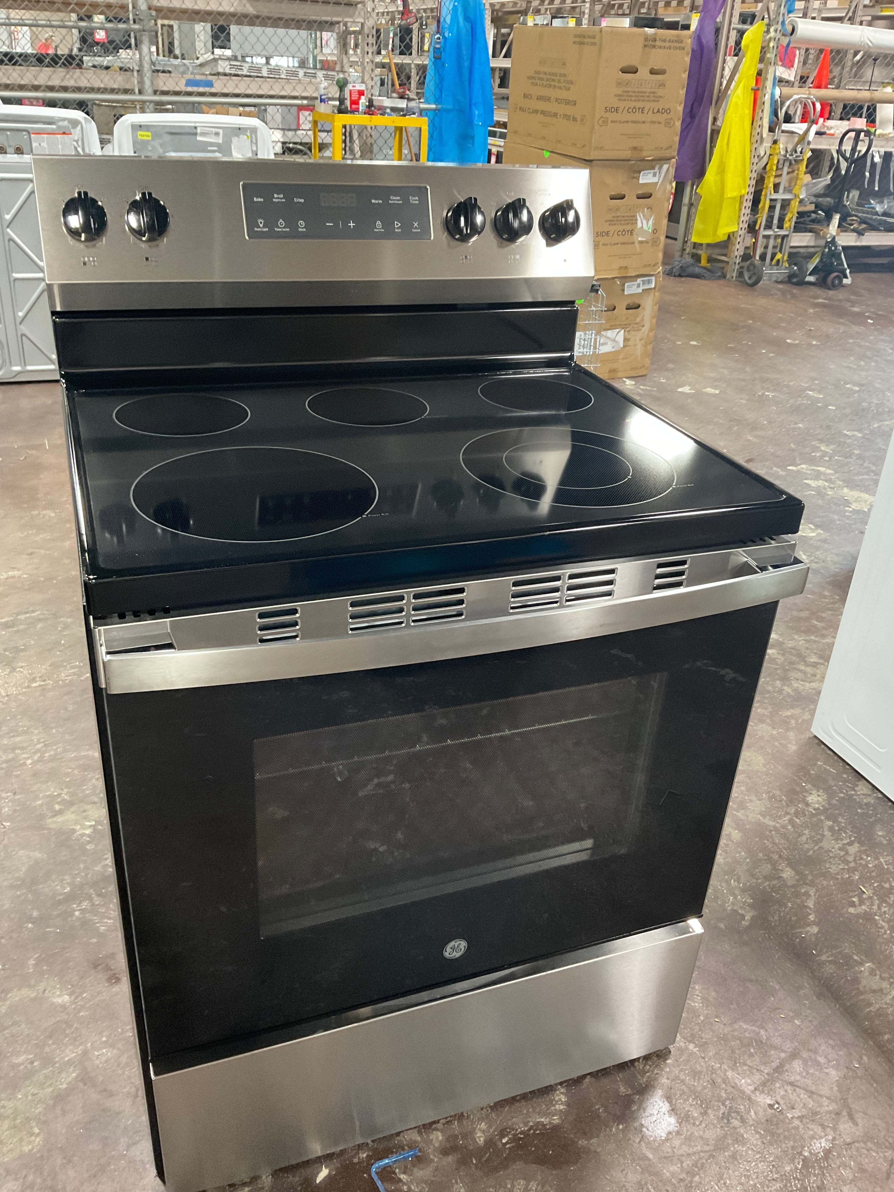 GE® ENERGY STAR® 30" Free-Standing Electric Range with Crisp Mode