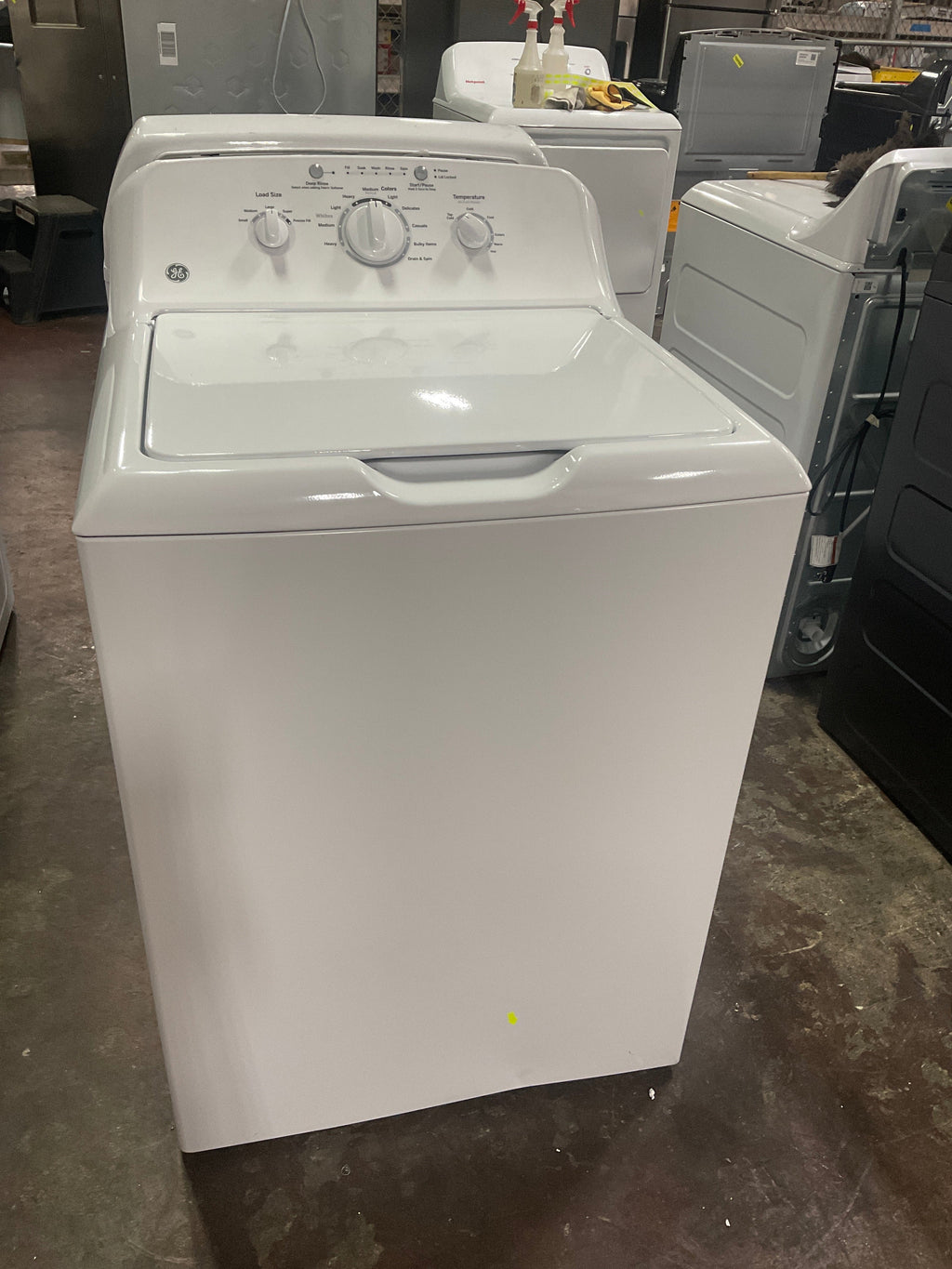 GE® 4.0 cu. ft. Capacity Washer with Stainless Steel Basket and Water Level Control