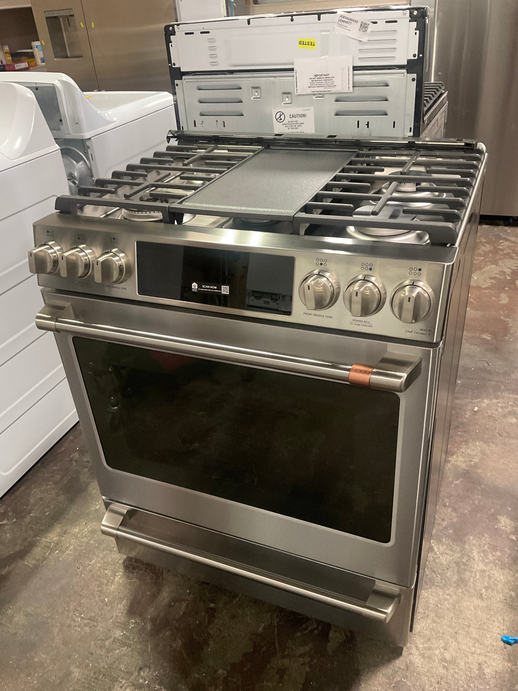 CAFÉ™ 30" Smart Slide-In, Front-Control, Dual-Fuel Range with Warming Drawer