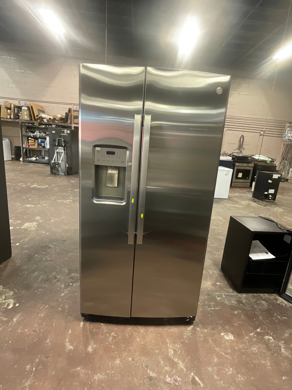 GE 25.1 Cu. Ft. Fingerprint Resistant Side-By-Side Refrigerator