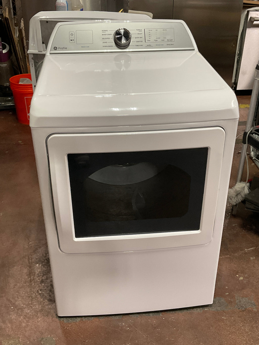 GE Profile™ ENERGY STAR® 7.4 cu. ft. Capacity aluminized alloy drum Electric Dryer with Sanitize Cycle and Sensor Dry