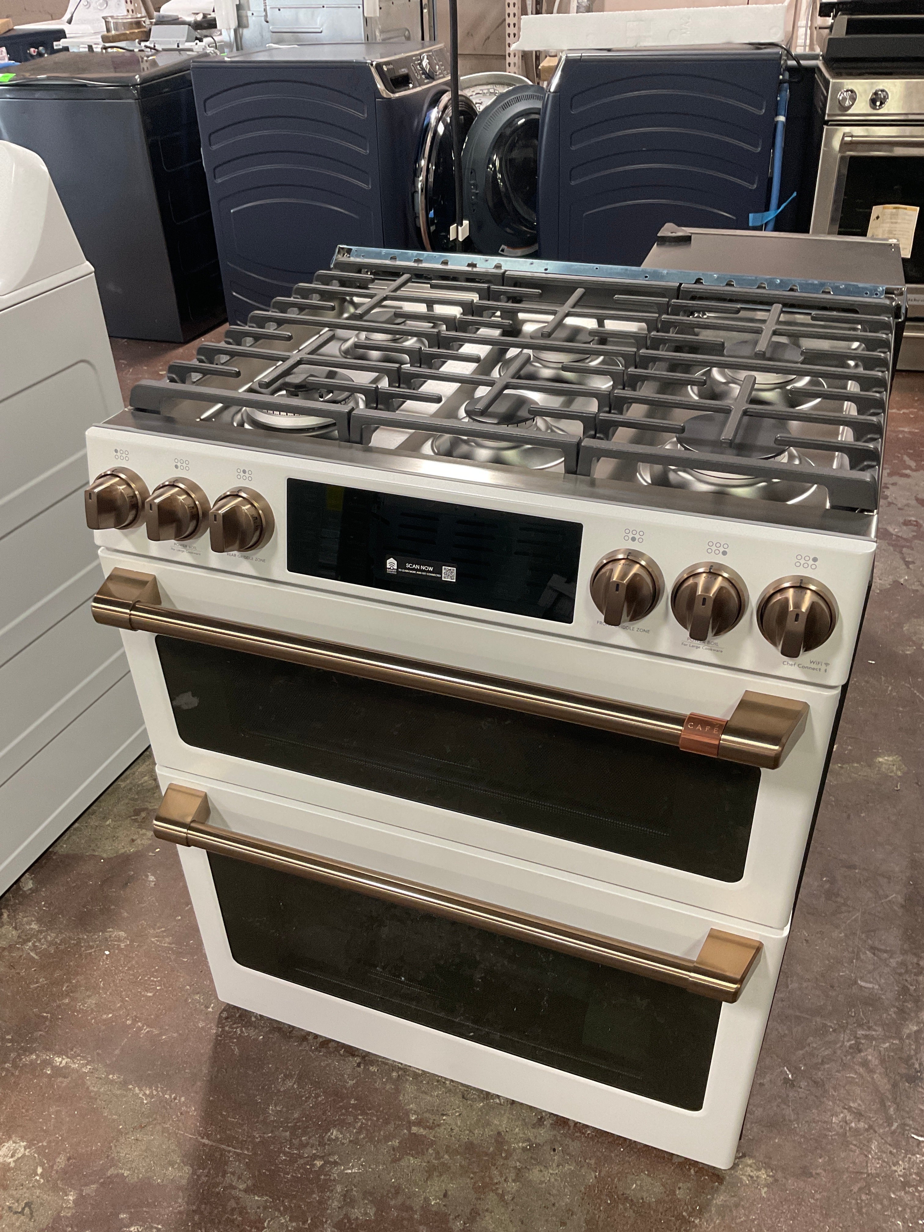 CAFÉ™ 30" Smart Slide-In, Front-Control, Dual-Fuel, Double-Oven Range with Convection