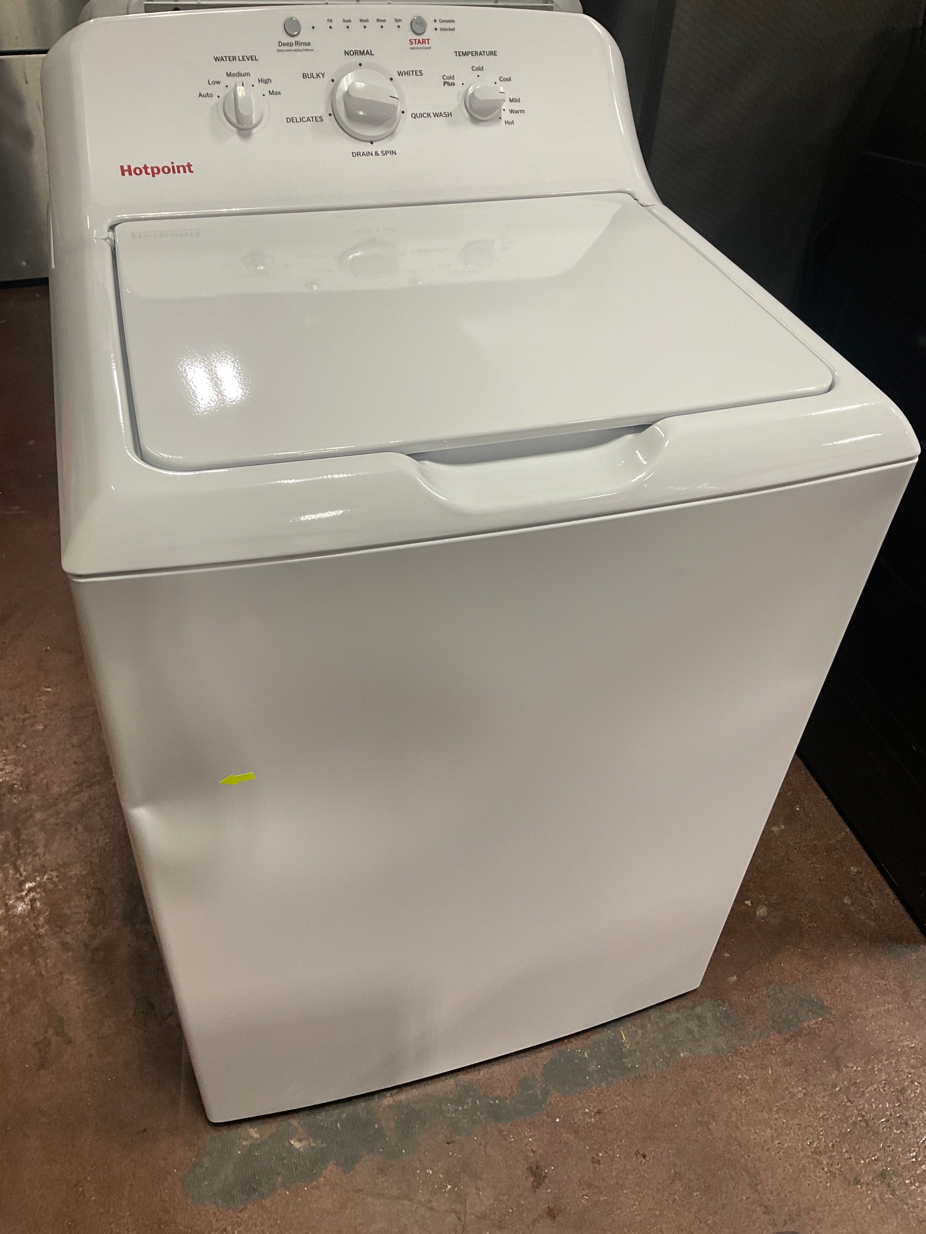 Hotpoint® 4.0 cu. ft. Capacity Washer with Stainless Steel Basket,Cold Plus and Water Level Control