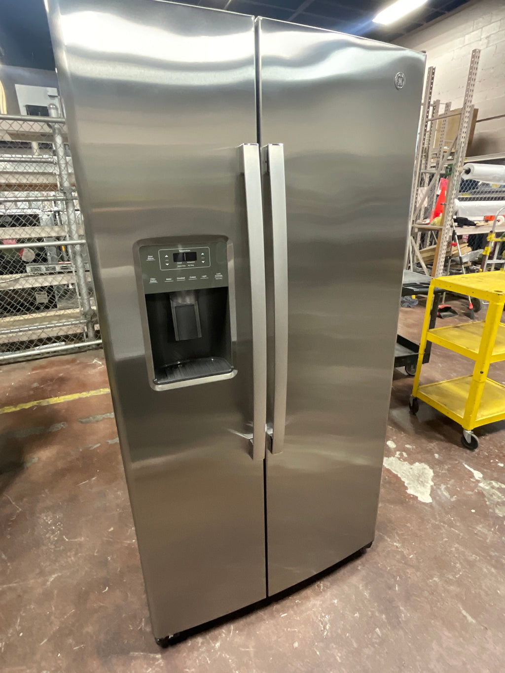 GE 25.3 Cu. Ft. Side-By-Side Refrigerator