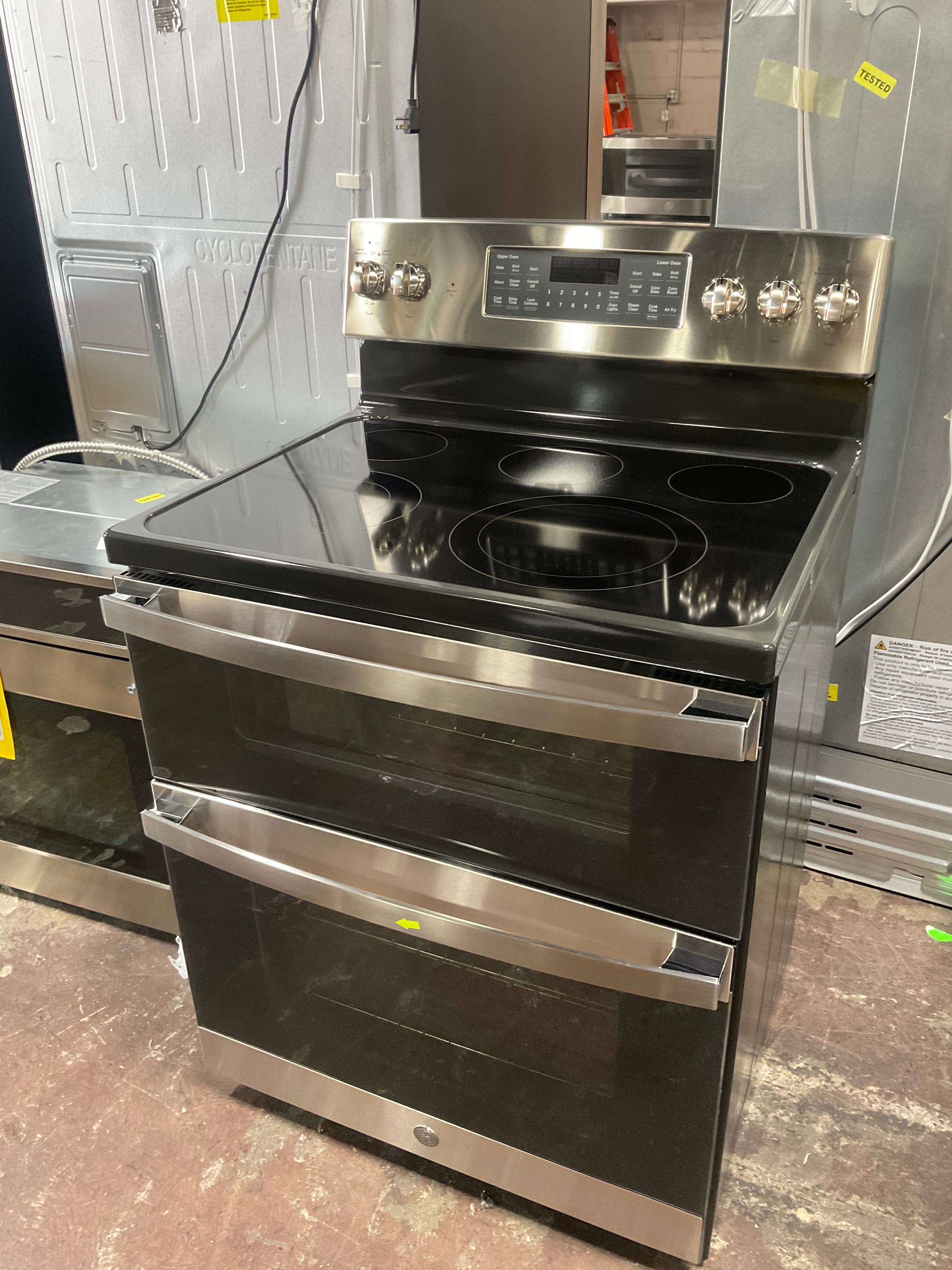 GE 30" Free-Standing Electric Double Oven Convection Range