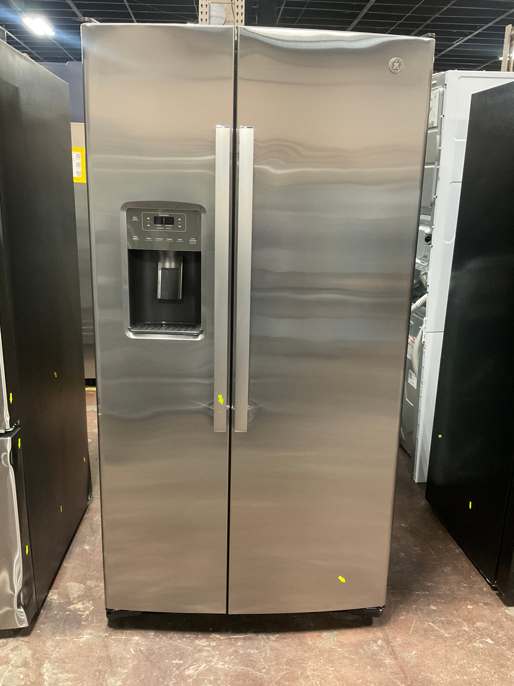 GE® ENERGY STAR® 25.3 Cu. Ft. Side-By-Side Refrigerator