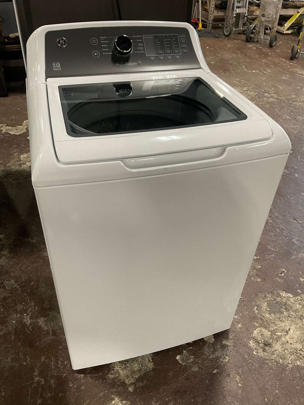 GE GE® 4.5 cu. ft. Capacity Washer with Water Level Control