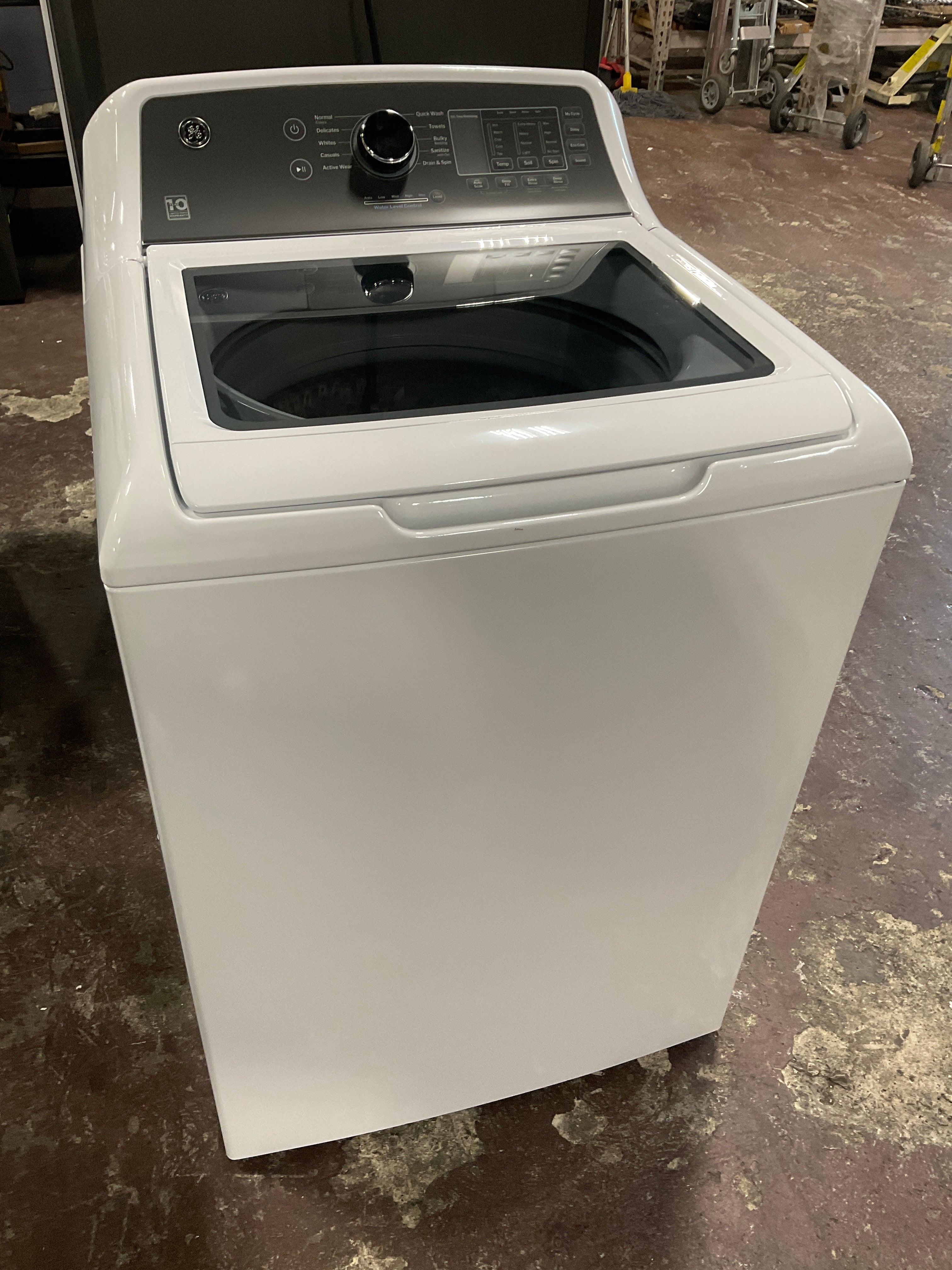 GE GE® 4.5 cu. ft. Capacity Washer with Water Level Control