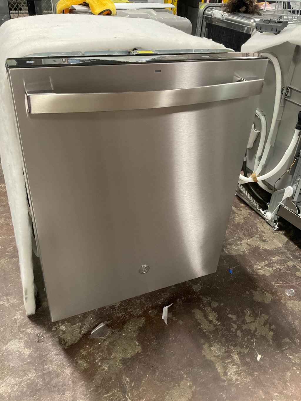 GE GE® ENERGY STAR® Top Control with Plastic Interior Dishwasher with Sanitize Cycle & Dry Boost