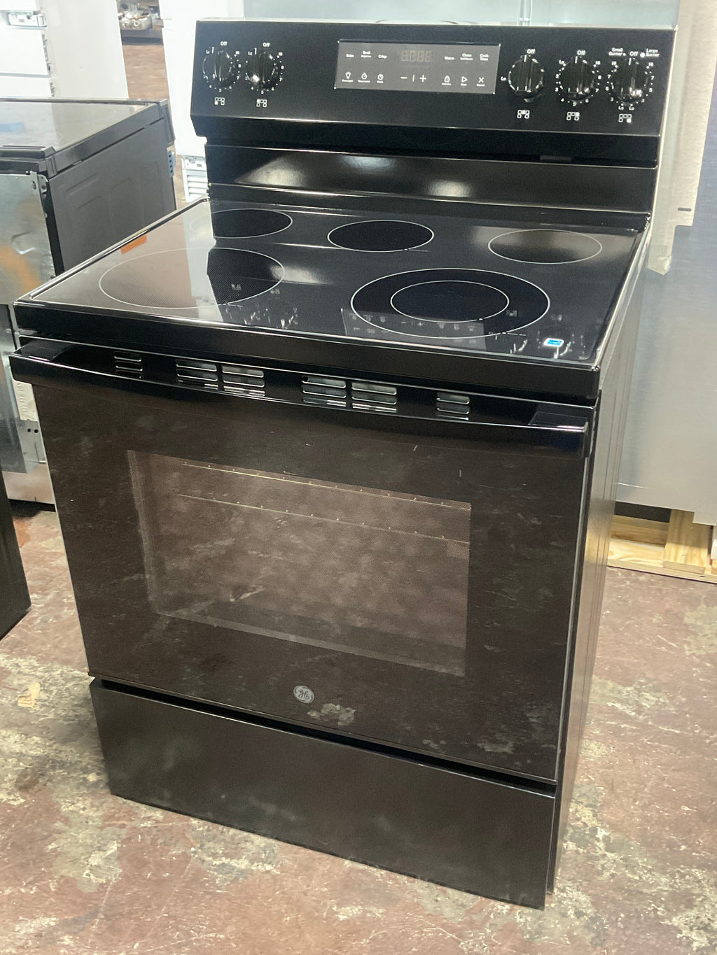 GE® ENERGY STAR® 30" Free-Standing Electric Range with Crisp Mode
