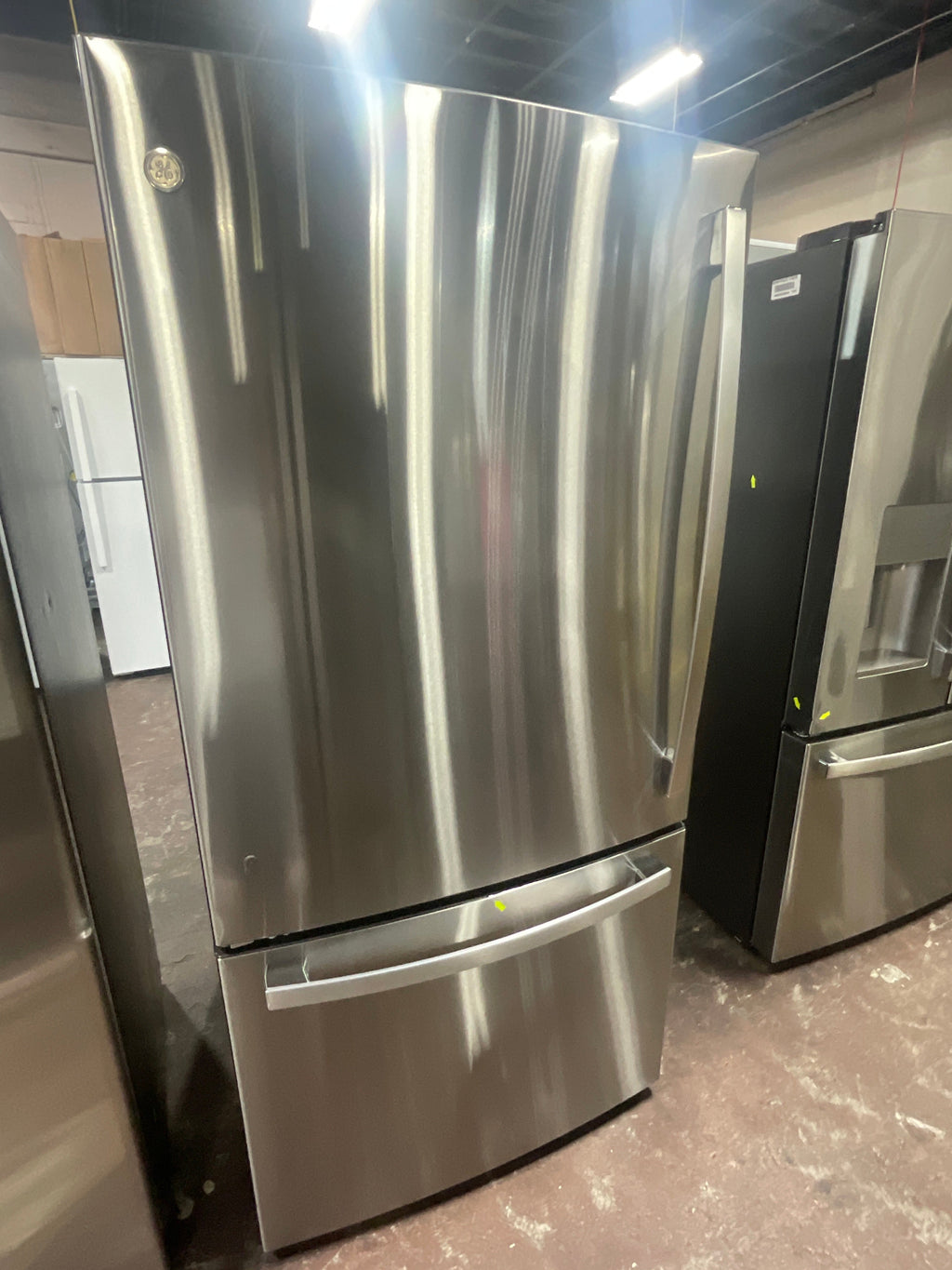 GE® ENERGY STAR® 24.8 Cu. Ft. Bottom-Freezer Drawer Refrigerator