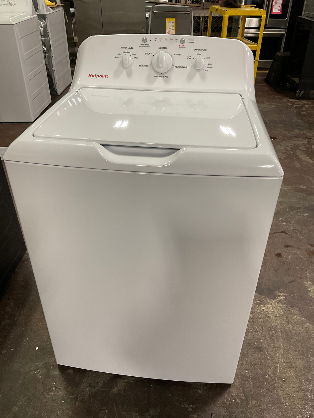 Hotpoint® 4.0 cu. ft. Capacity Washer with Stainless Steel Basket,Cold Plus and Water Level Control