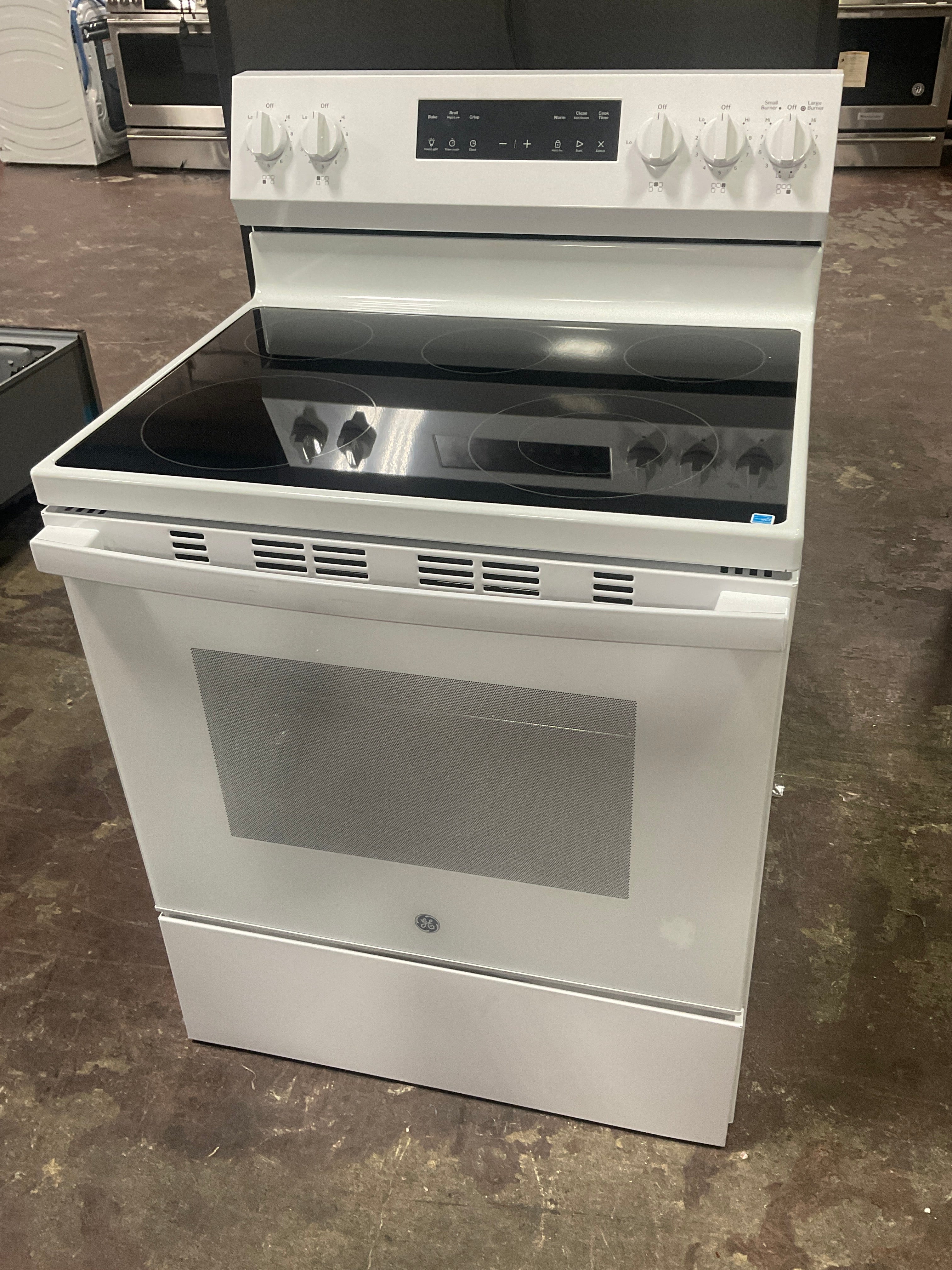 GE® ENERGY STAR® 30" Free-Standing Electric Range with Crisp Mode