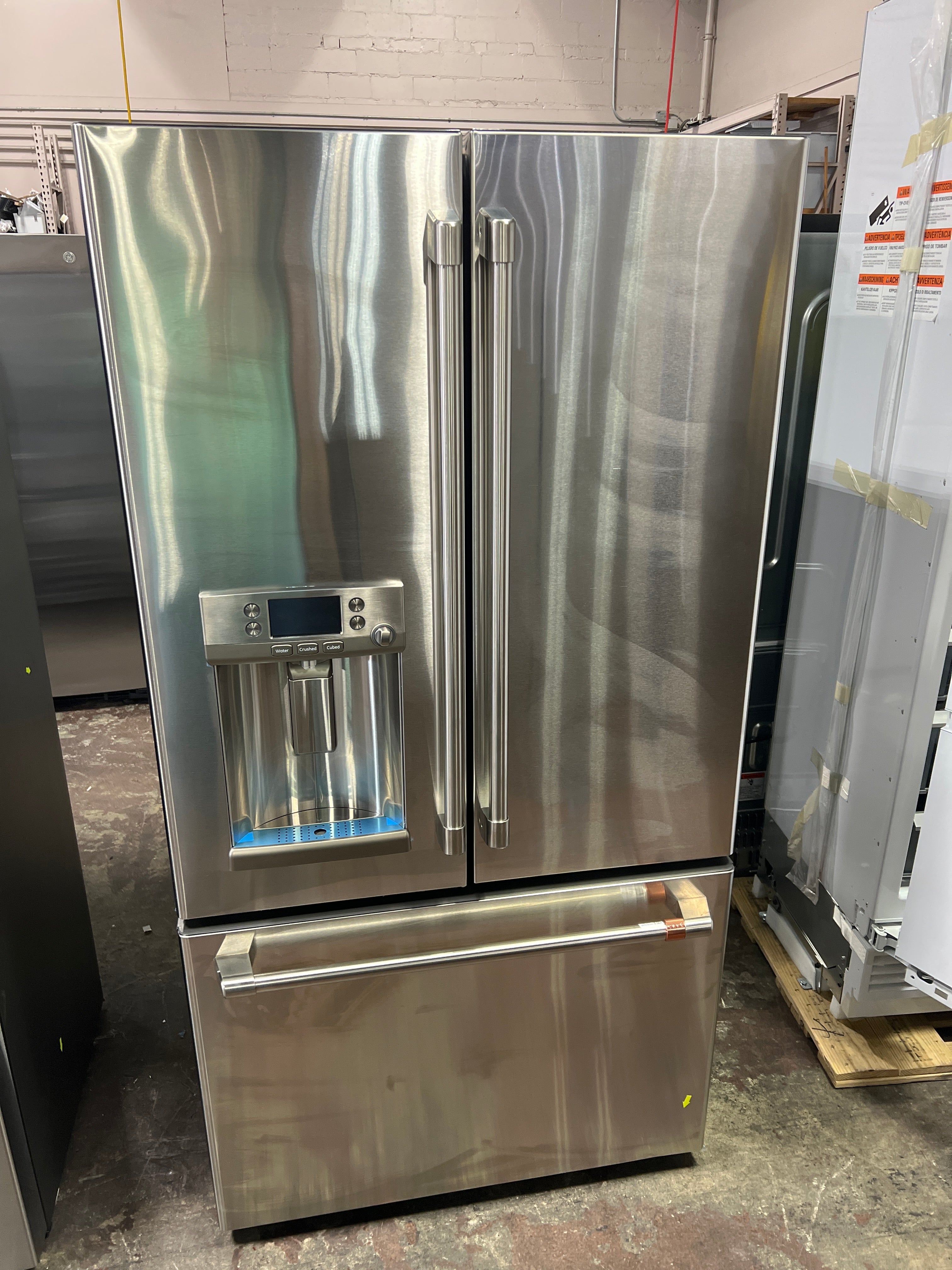 CAFÉ™ ENERGY STAR® 22.1 Cu. Ft. Smart Counter-Depth French-Door Refrigerator with Hot Water Dispenser