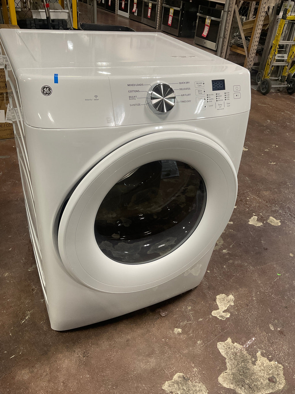 GE® ENERGY STAR® 7.8 cu. ft. Capacity Smart Front Load Electric Dryer