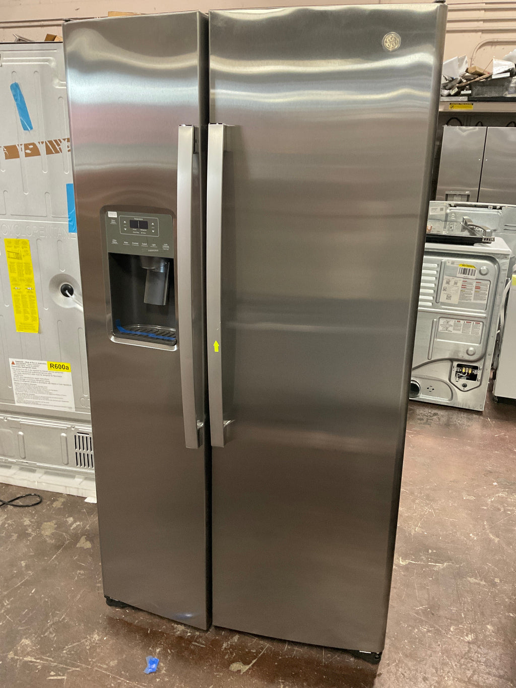 GE 25.3 Cu. Ft. Side-By-Side Refrigerator