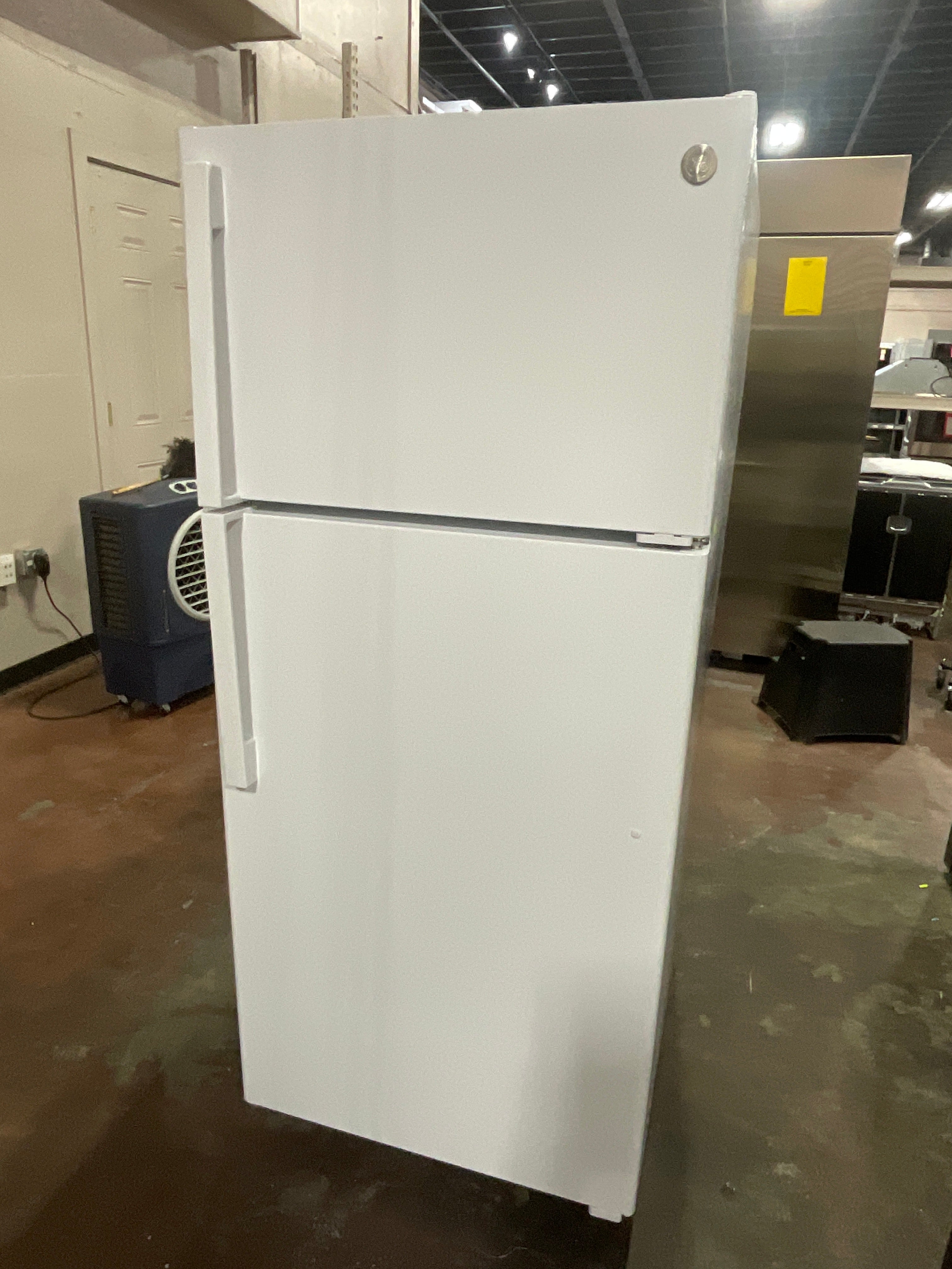 GE GE® 16.6 Cu. Ft. Top-Freezer Refrigerator