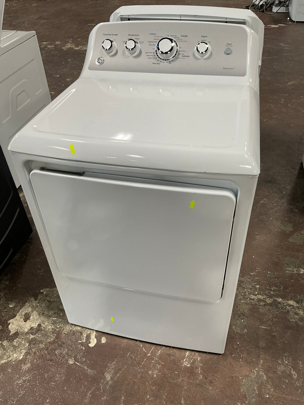 GE GE® 7.2 cu. ft. Capacity aluminized alloy drum Electric Dryer with Sensor Dry