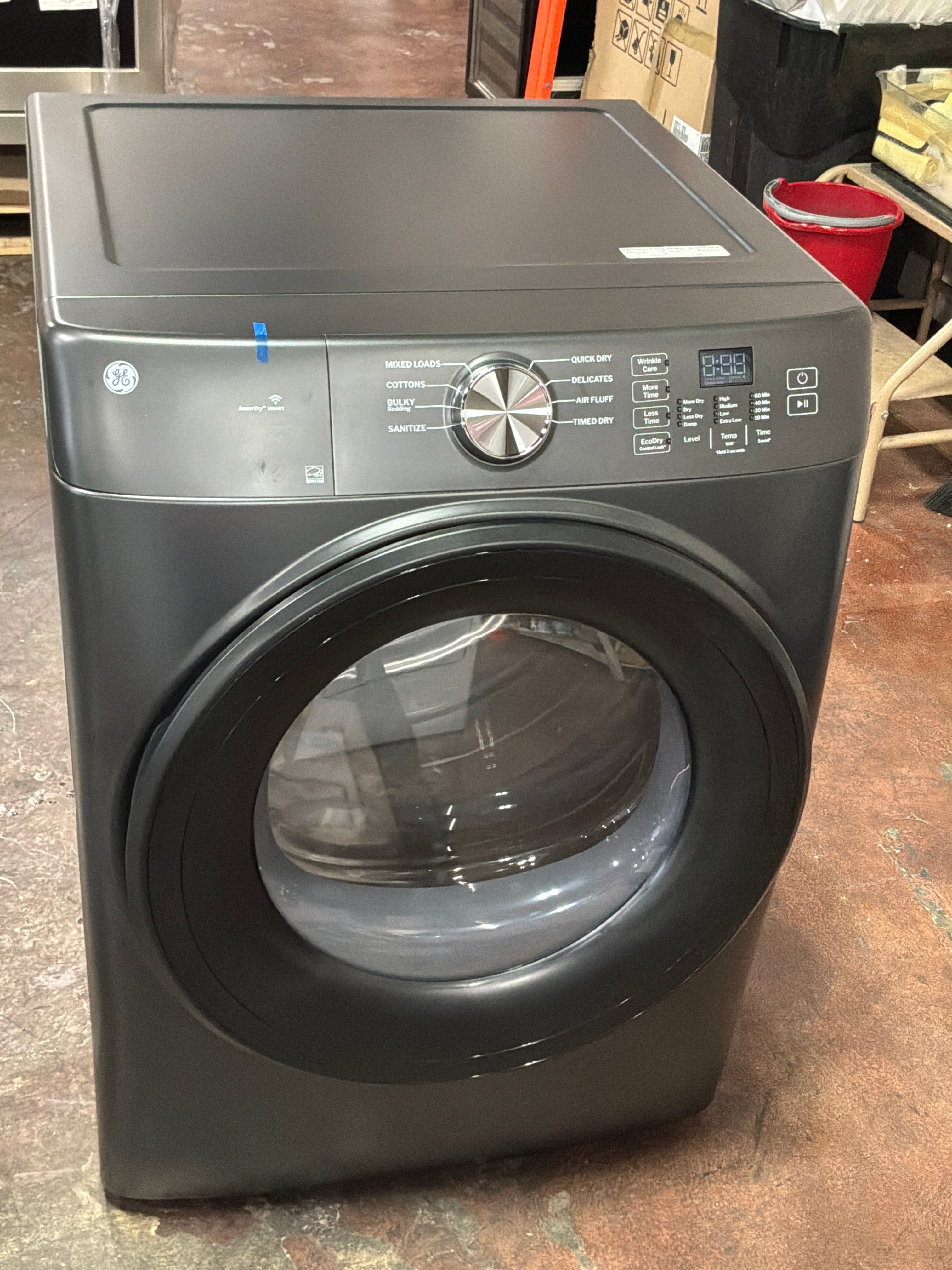 GE® ENERGY STAR® 7.8 cu. ft. Capacity Smart Front Load Electric Dryer