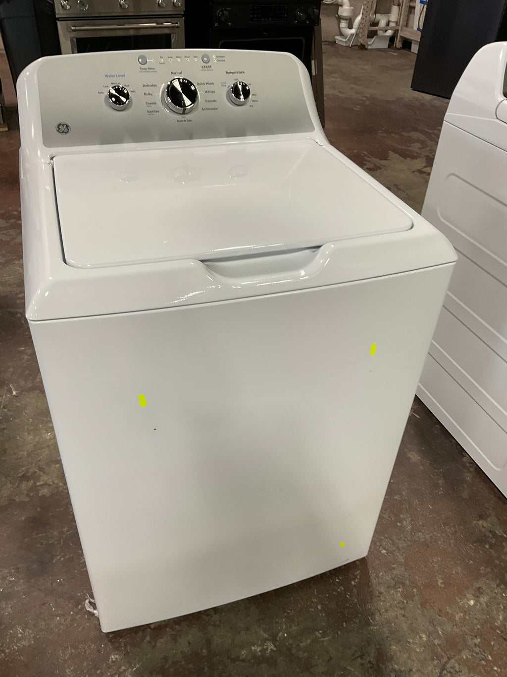 GE GE® 4.3 cu. ft. Capacity Washer with Stainless Steel Basket,Cold Plus and Water Level Control