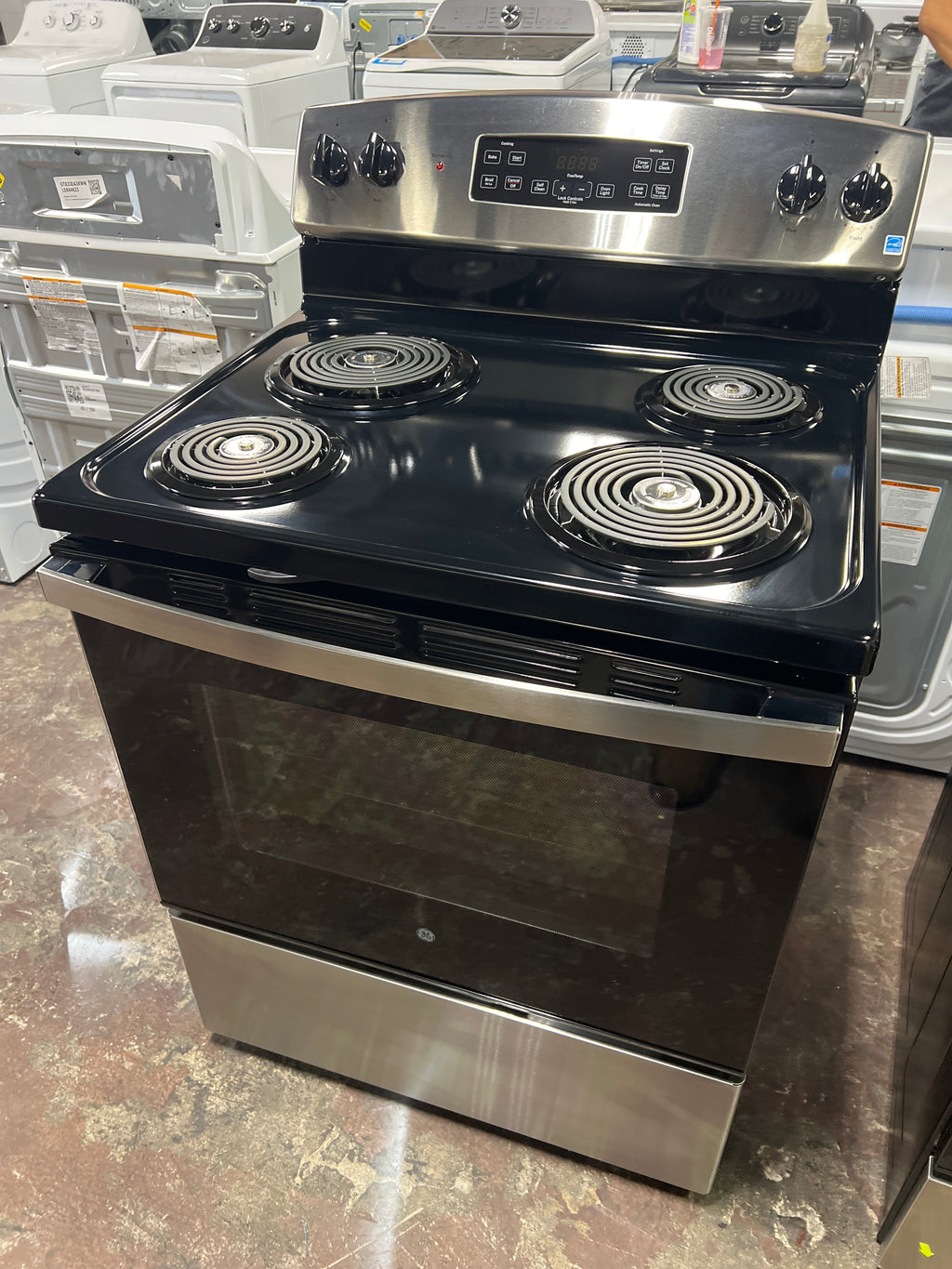 GE GE® ENERGY STAR® 30" Free-Standing Self-Clean Electric Range