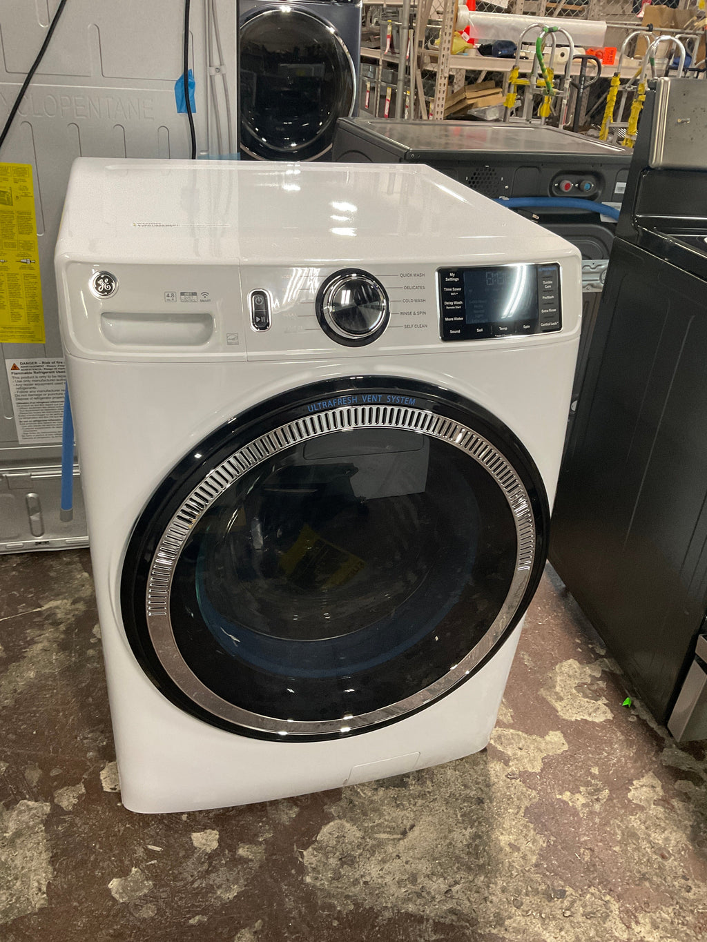 GE GE® ENERGY STAR 4.8 cu. ft. Capacity Smart Front Load ® Washer with UltraFresh Vent System with OdorBlock™ and Sanitize w/Oxi