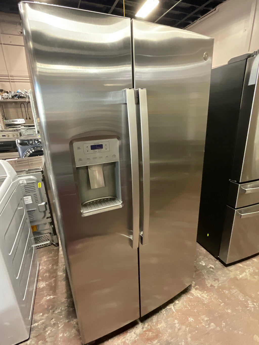GE 25.1 Cu. Ft. Fingerprint Resistant Side-By-Side Refrigerator