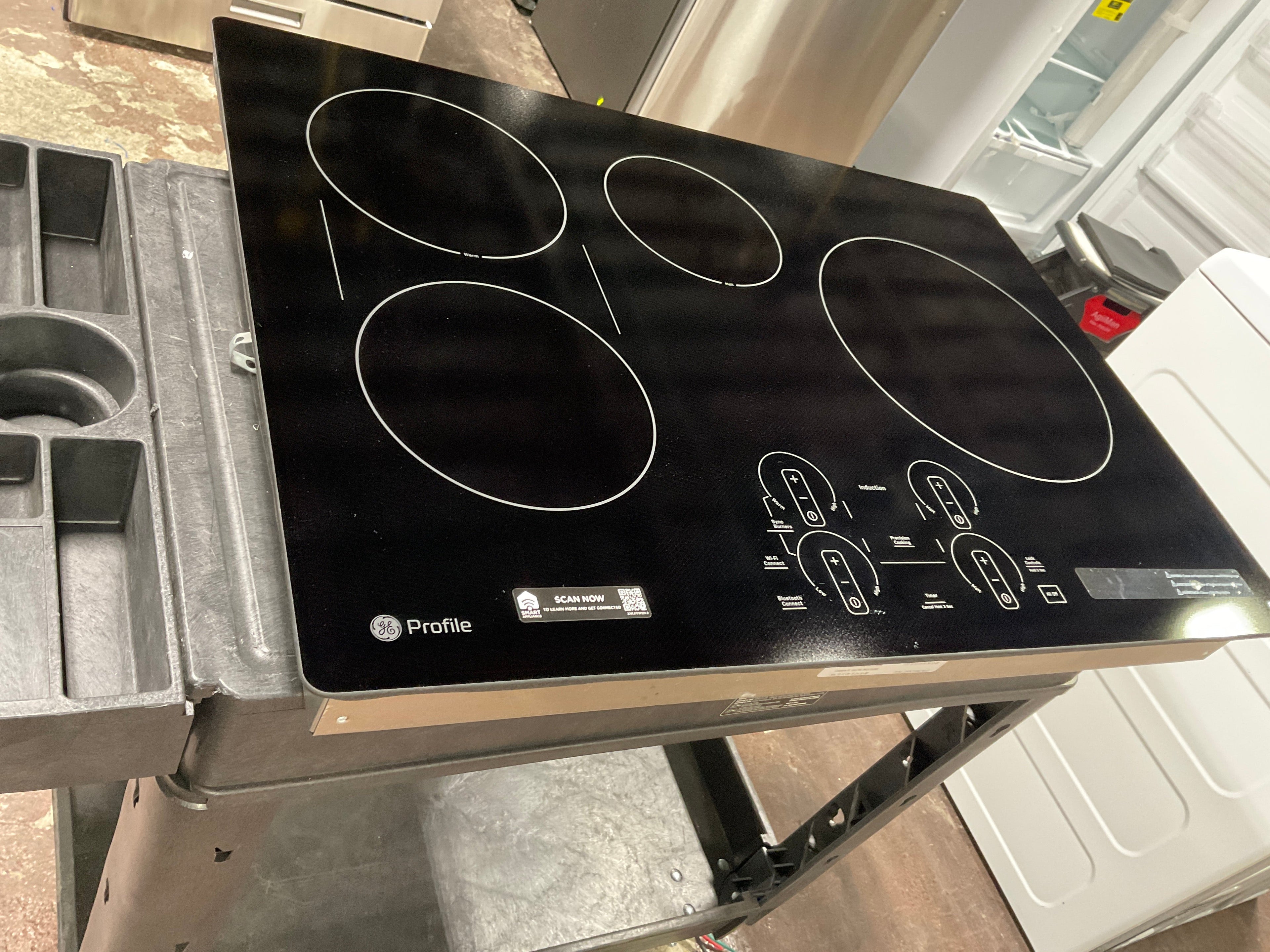 GE Profile™ ENERGY STAR® 30" Built-In Touch Control Induction Cooktop