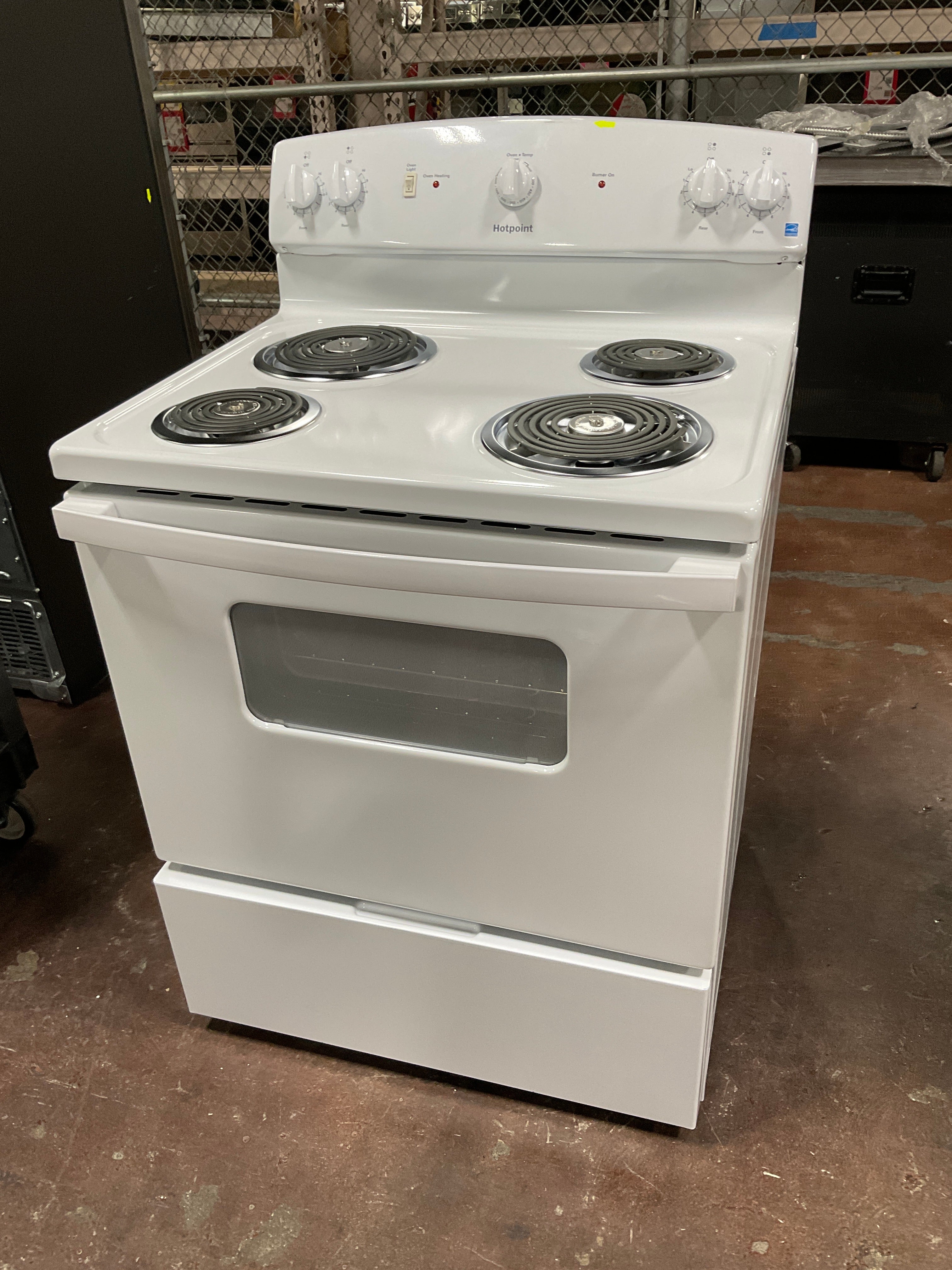 Hotpoint® ENERGY STAR® 30" Free-Standing Electric Range