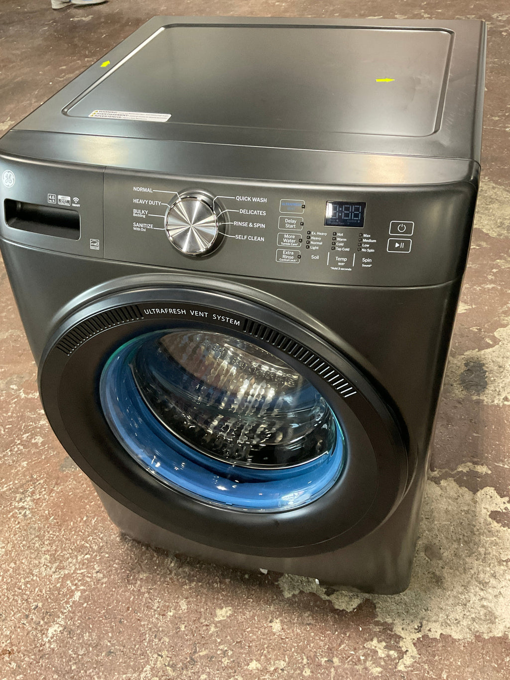 GE® ENERGY STAR® 4.6 cu. ft. Capacity Smart Front Load Washer with UltraFresh Vent System with OdorBlock™